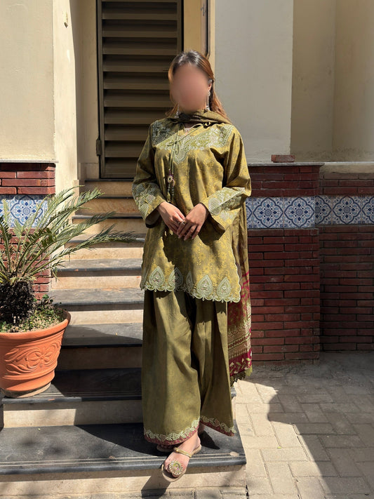 Olive Sehrish Kanwal Festive Print'26 Lawn Embroidered Stitched 3-Piece Suit-Ayla