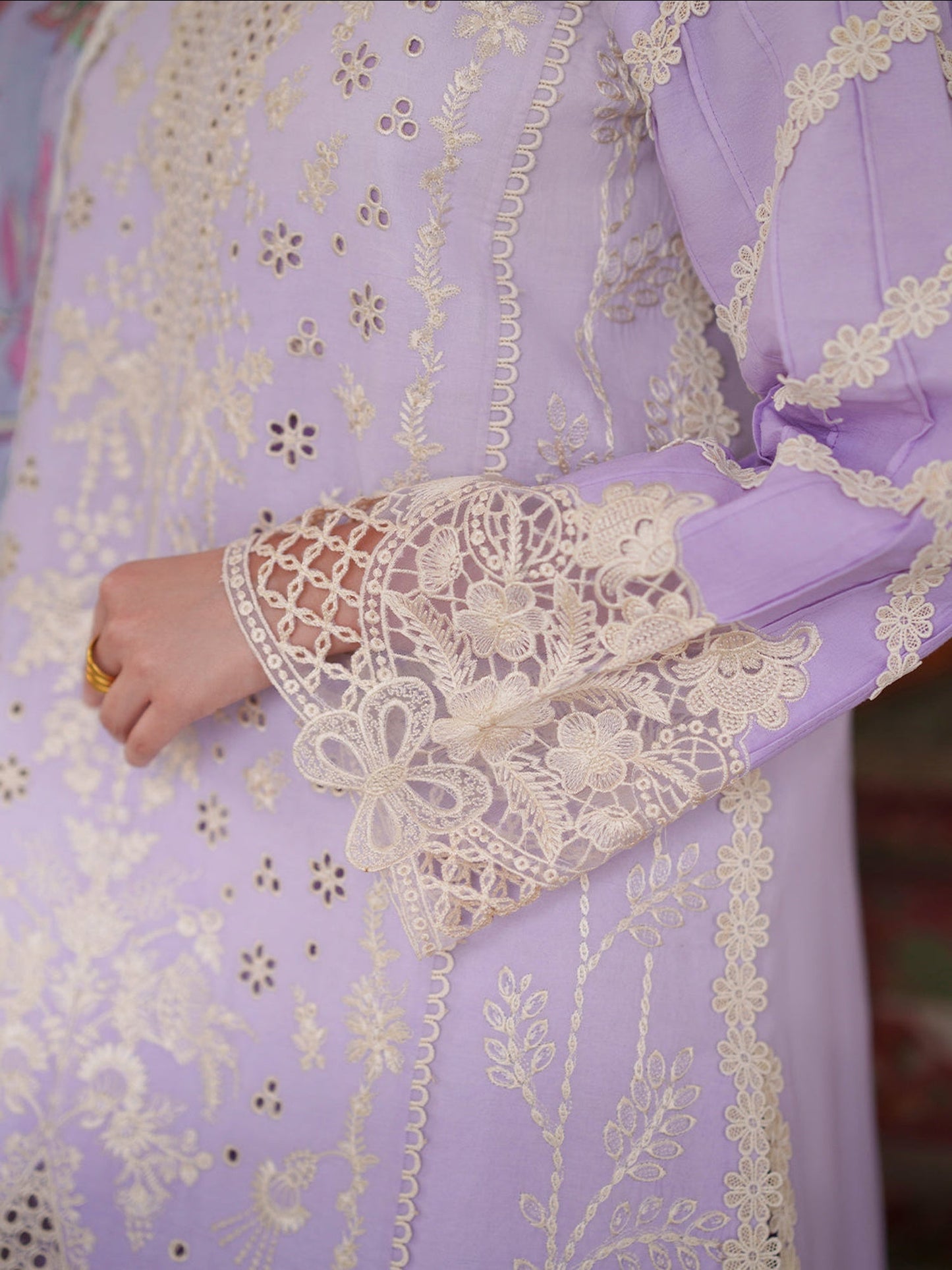 Lilac Mahnur Nilofer Luxury Lawn'26 Embroidered Unstitched 3-Piece Suit-NL-05