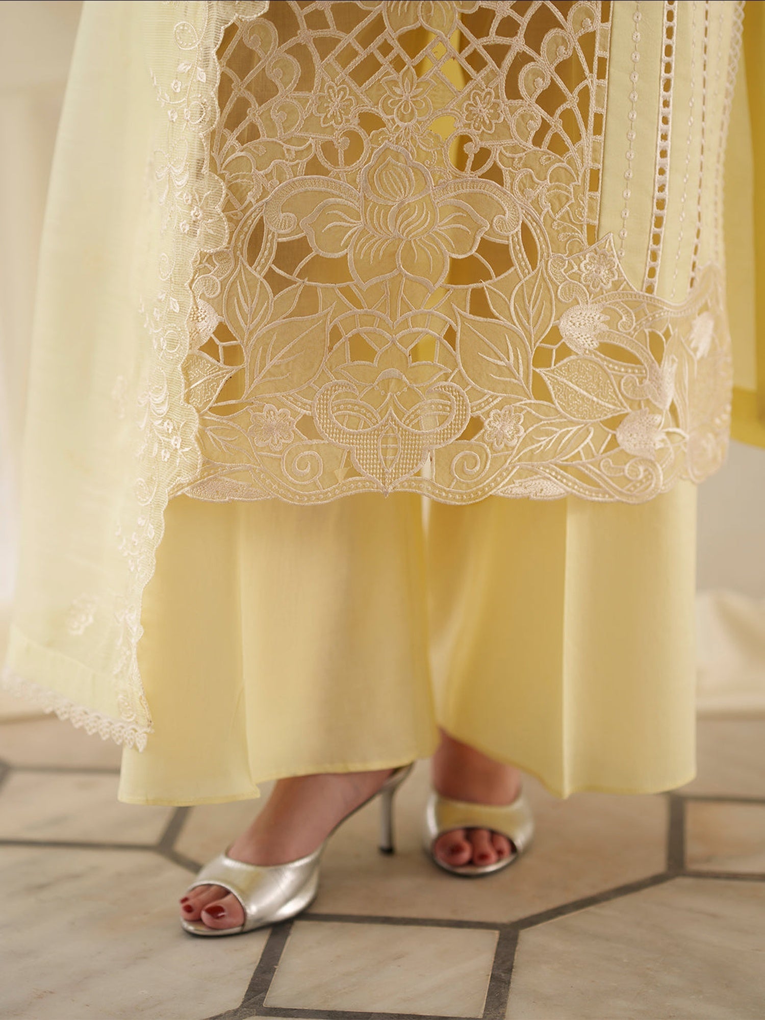 Yellow Mahnur Nilofer Luxury Lawn'26 Embroidered Unstitched 3-Piece Suit-NL-07