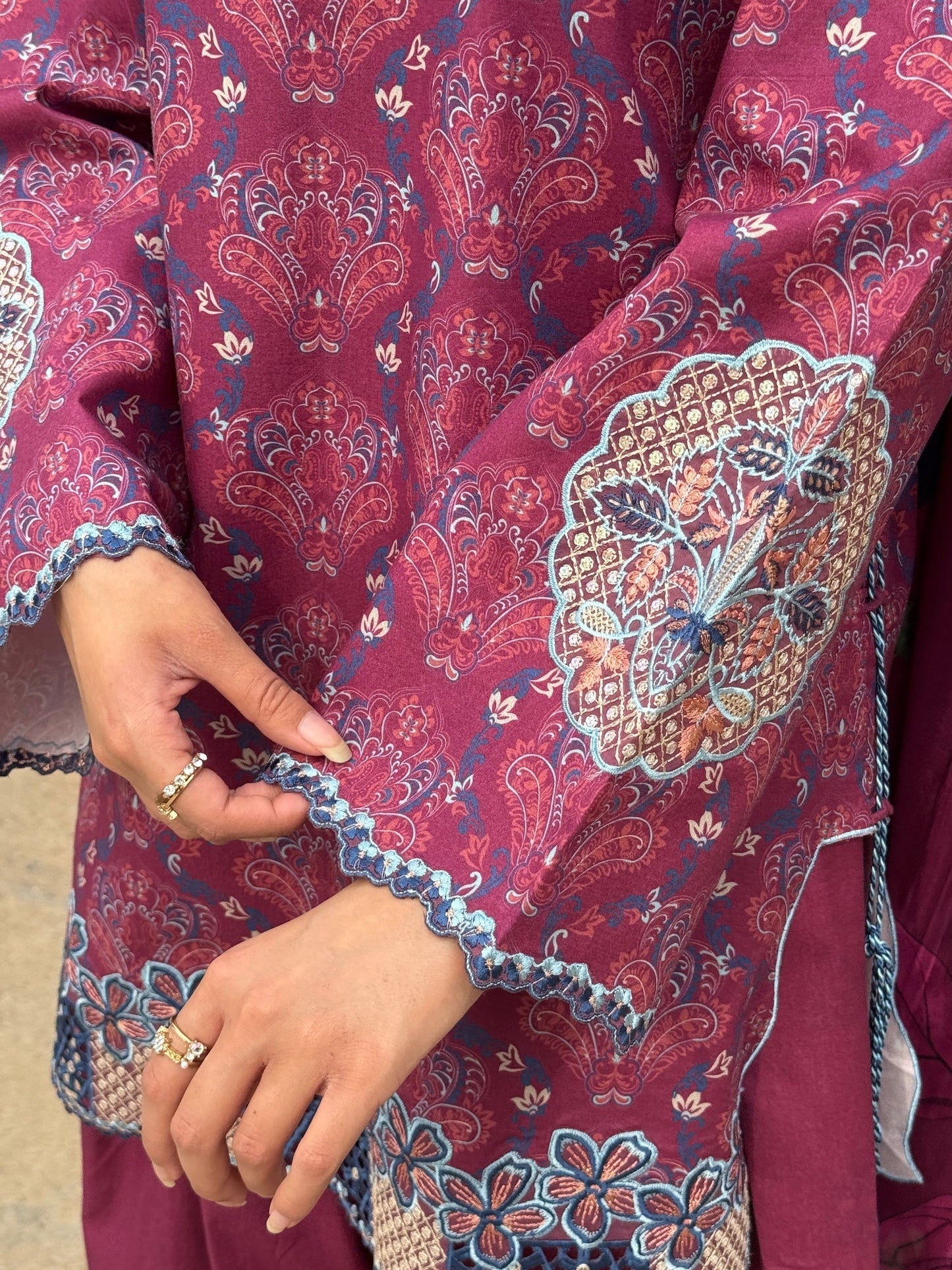 Pink Sehrish Kanwal Festive Print'26 Lawn Embroidered Stitched 3-Piece Suit-Bloom