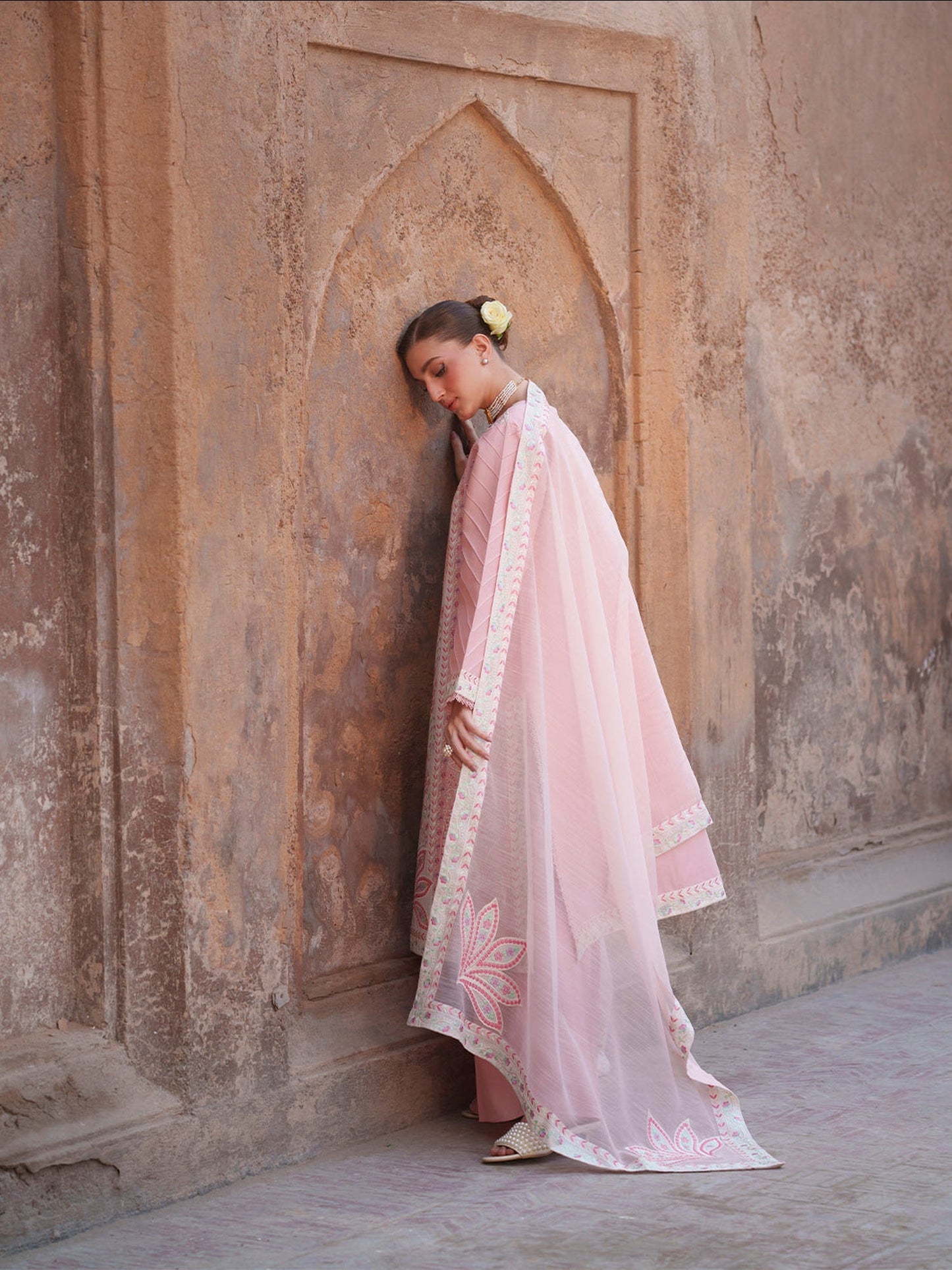 Pink Mahnur  Nilofer Luxury Lawn'26 Embroidered Unstitched 3-Piece Suit-NL-01