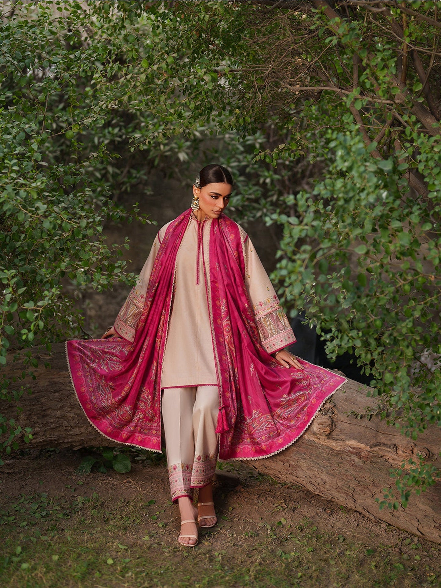 Pink Binilyas Suroor Lawn'26 Embroidered Unstitched 3-Piece Suit-246-B