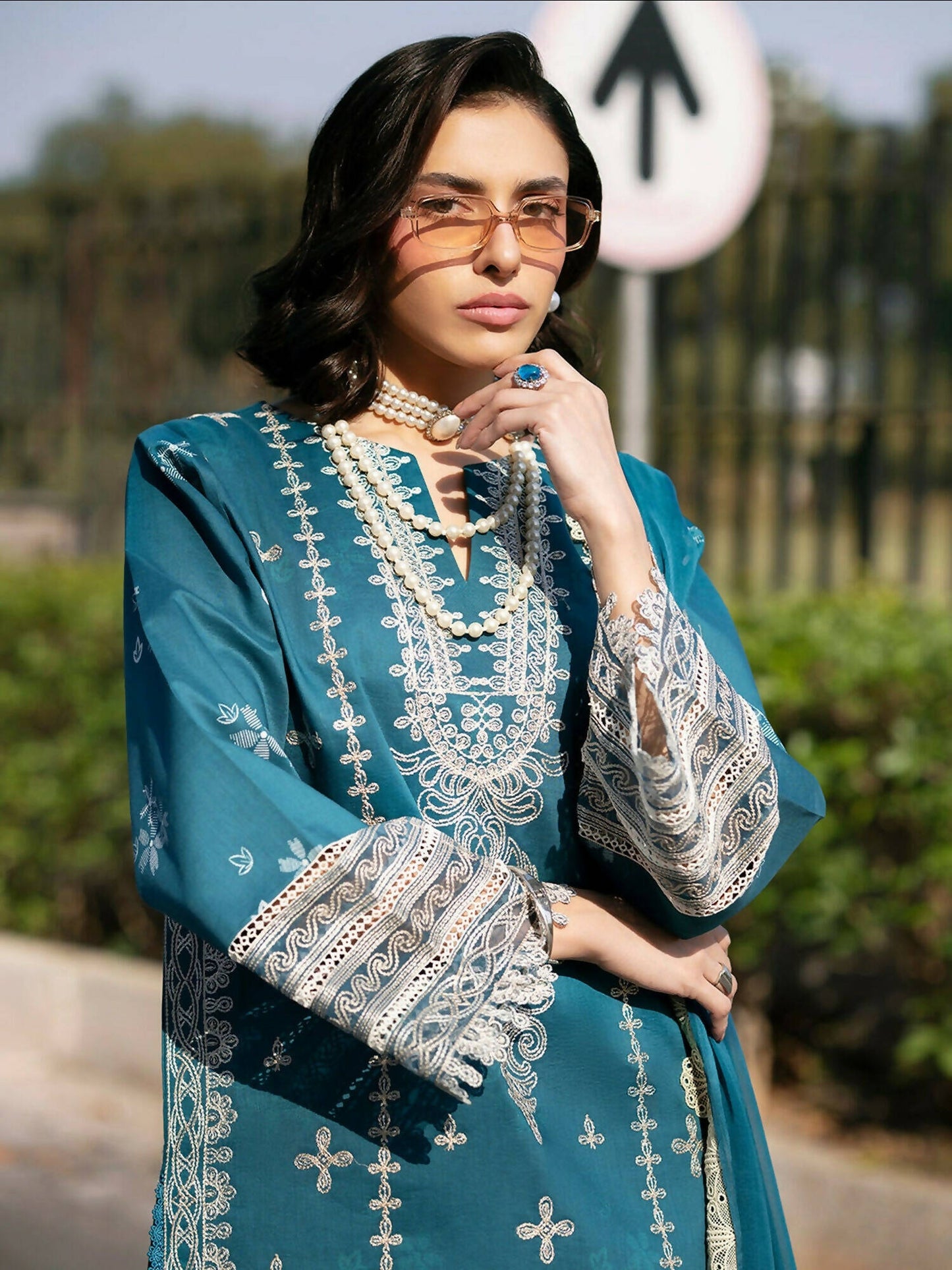 Mahnur Broadway Luxury Lawn'26 Embroidered Stitched 3-Piece Suit-BW-010