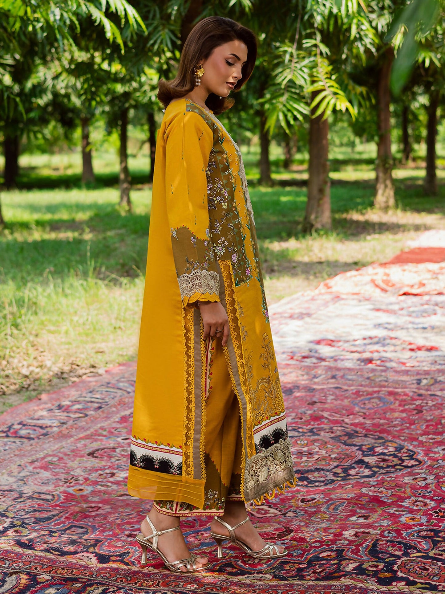 Parishay Rang e Sarma Khaddar Embroidered Stitched 3-Piece Suit-SAR-14