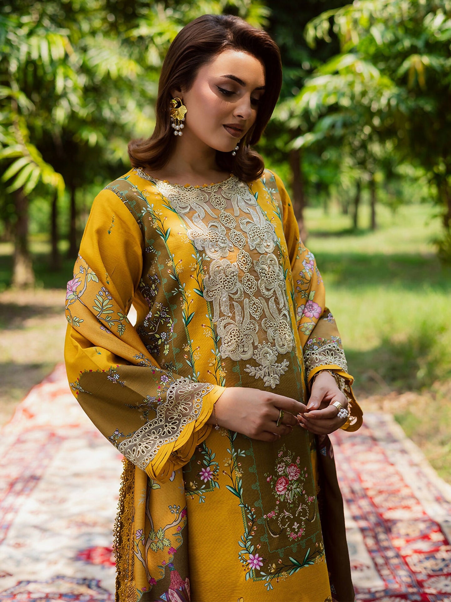 Parishay Rang e Sarma Khaddar Embroidered Stitched 3-Piece Suit-SAR-14