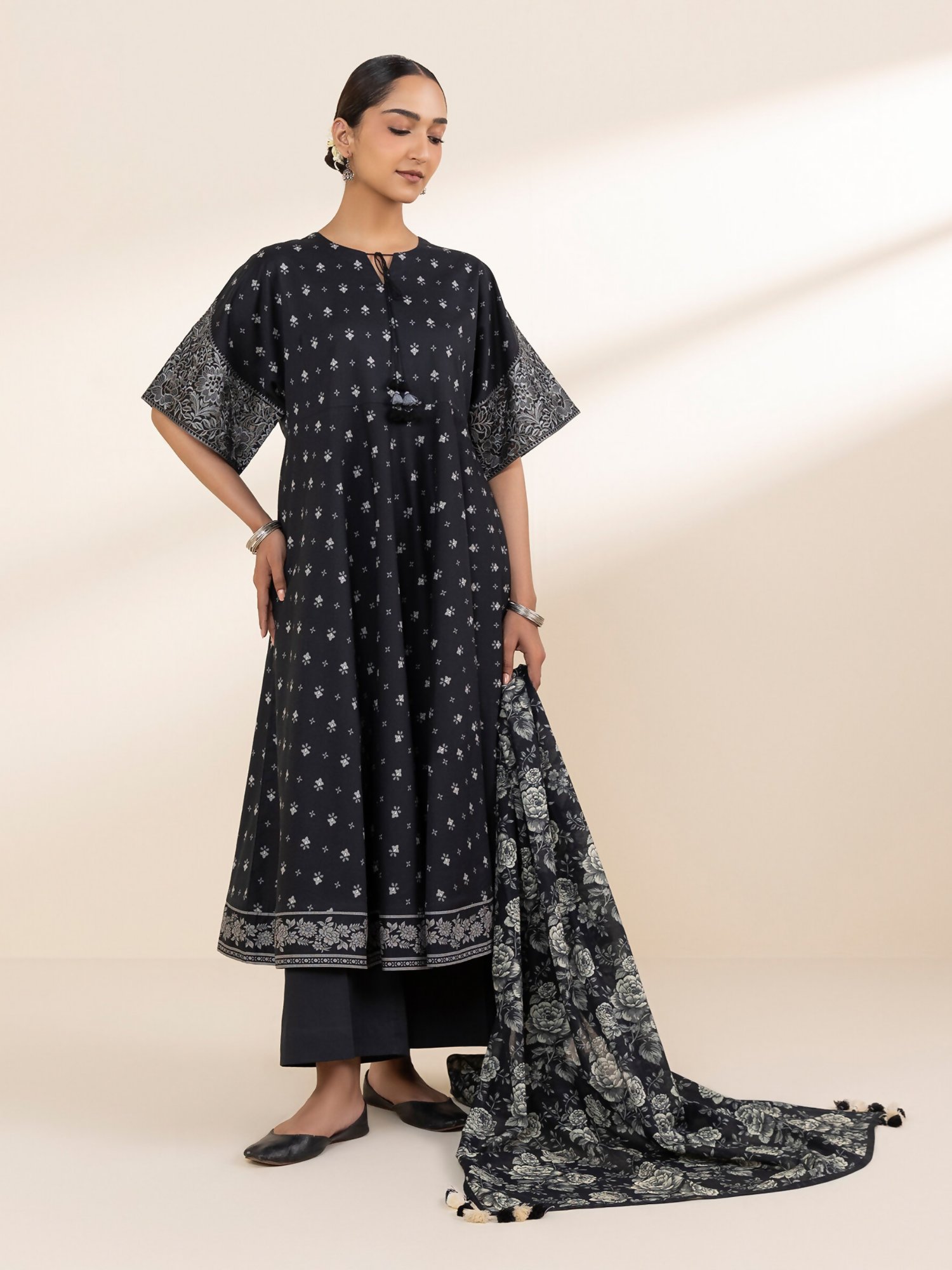 Sapphire Lawn Embroidered Unstitched 2-Piece Suit
