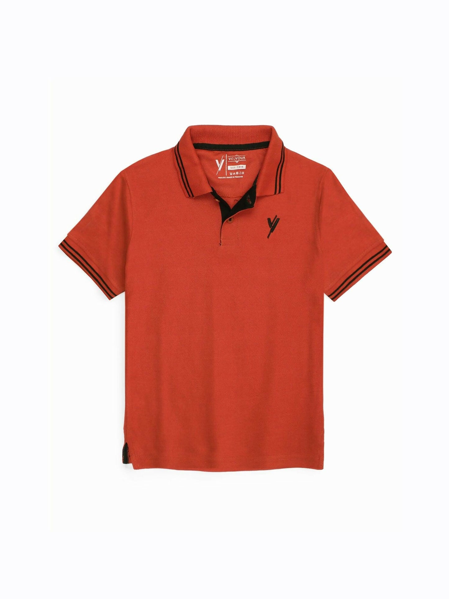 Solid-color boys’ summer polo shirt with a clean design, tipping collar, and subtle embroidery – made from soft, breathable piqué for everyday comfort.