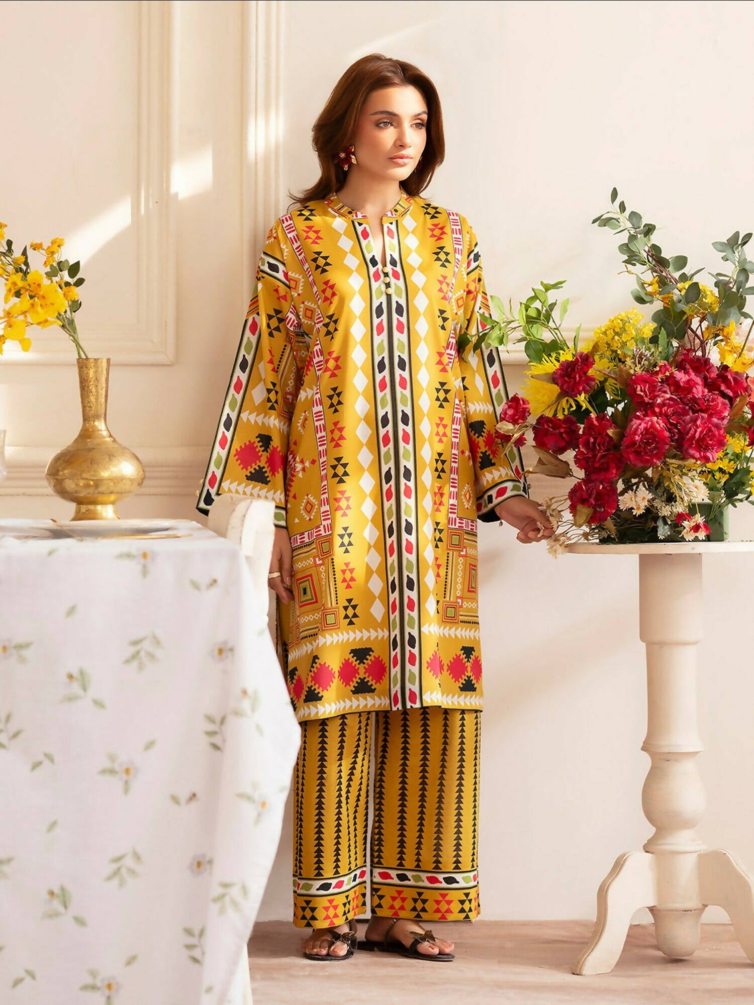 Mahnur Noir Lawn'26 Printed Unstitched 2-Piece Suit-N-02