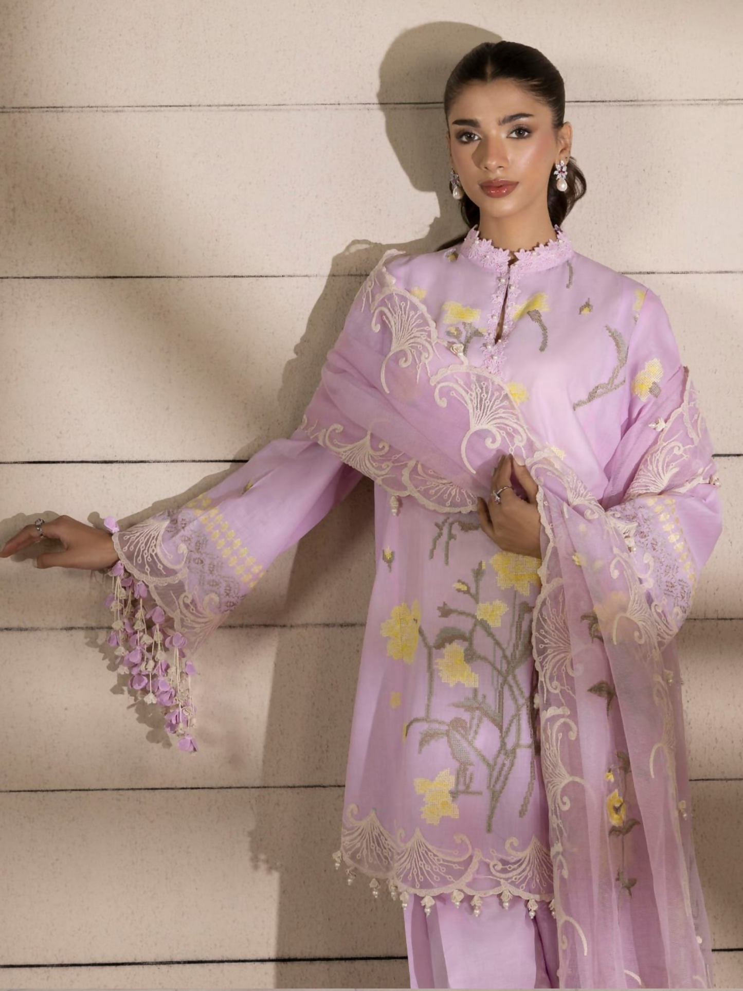 Sana Safinaz Lawn Embroidered Unstitched 3-Piece Suit-M251-010B-3CS