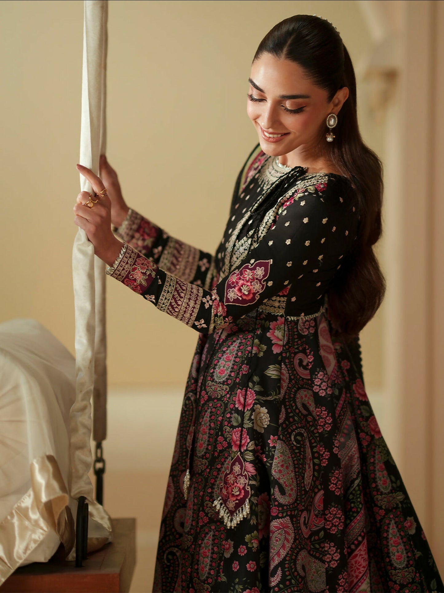 Binilyas Mashriq Luxury Lawn'26 Embroidered Unstitched 3-Piece Suit-D-115-B
