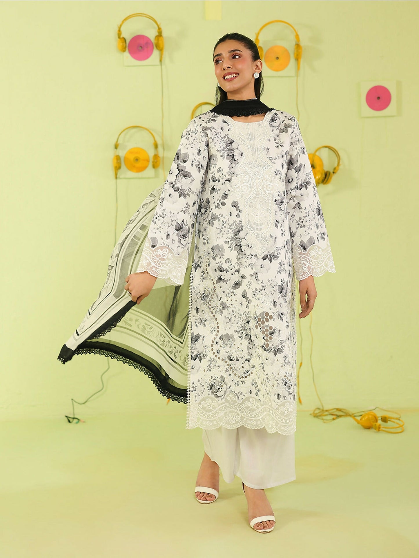 Mahnur Anaya Vol.2 Lawn Embroidered Stitched 3-Piece Suit-AN-2-08