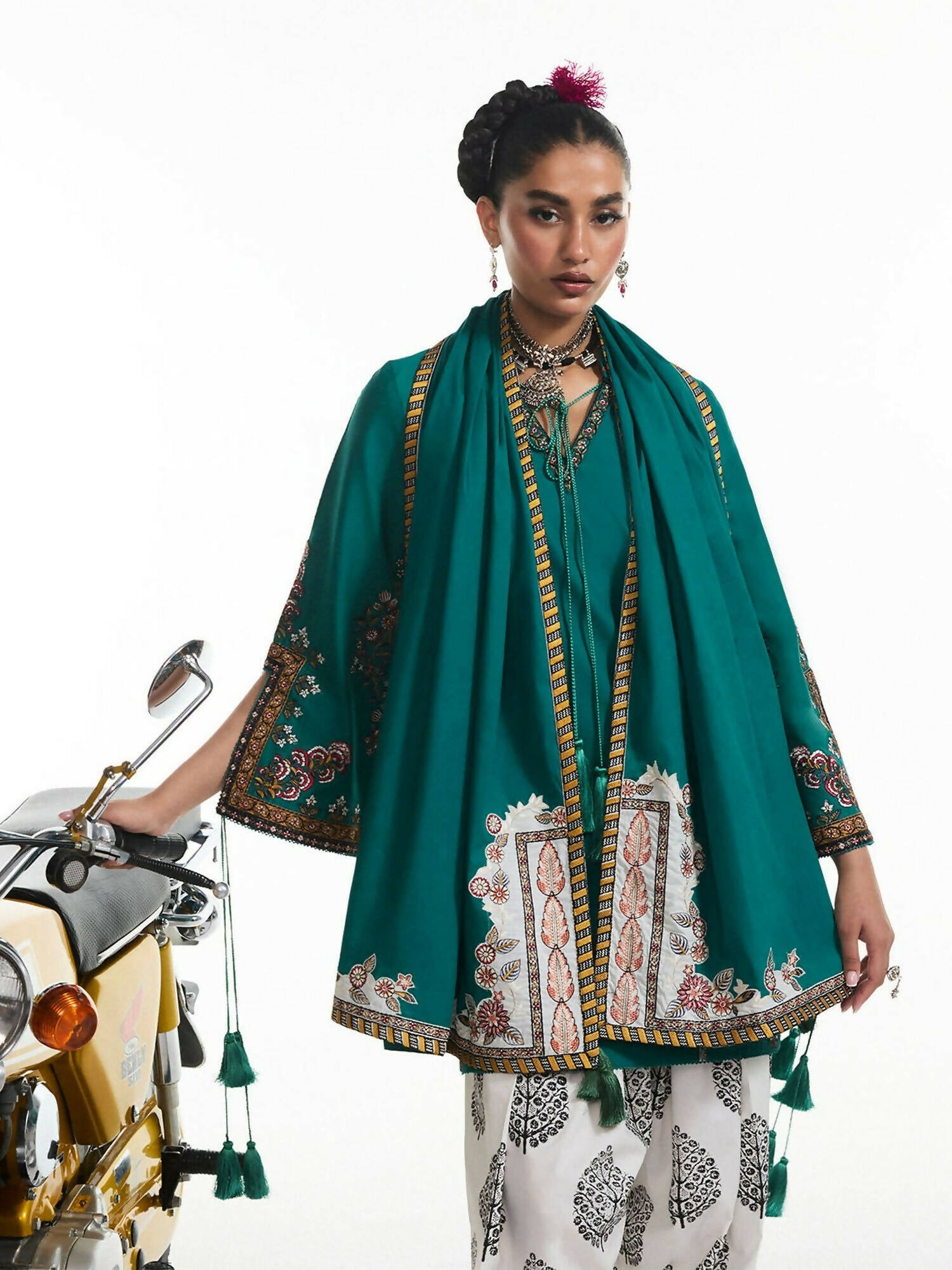 Jugnu by Hussain Rehar Lawn Embroidered Scarf-Thalia