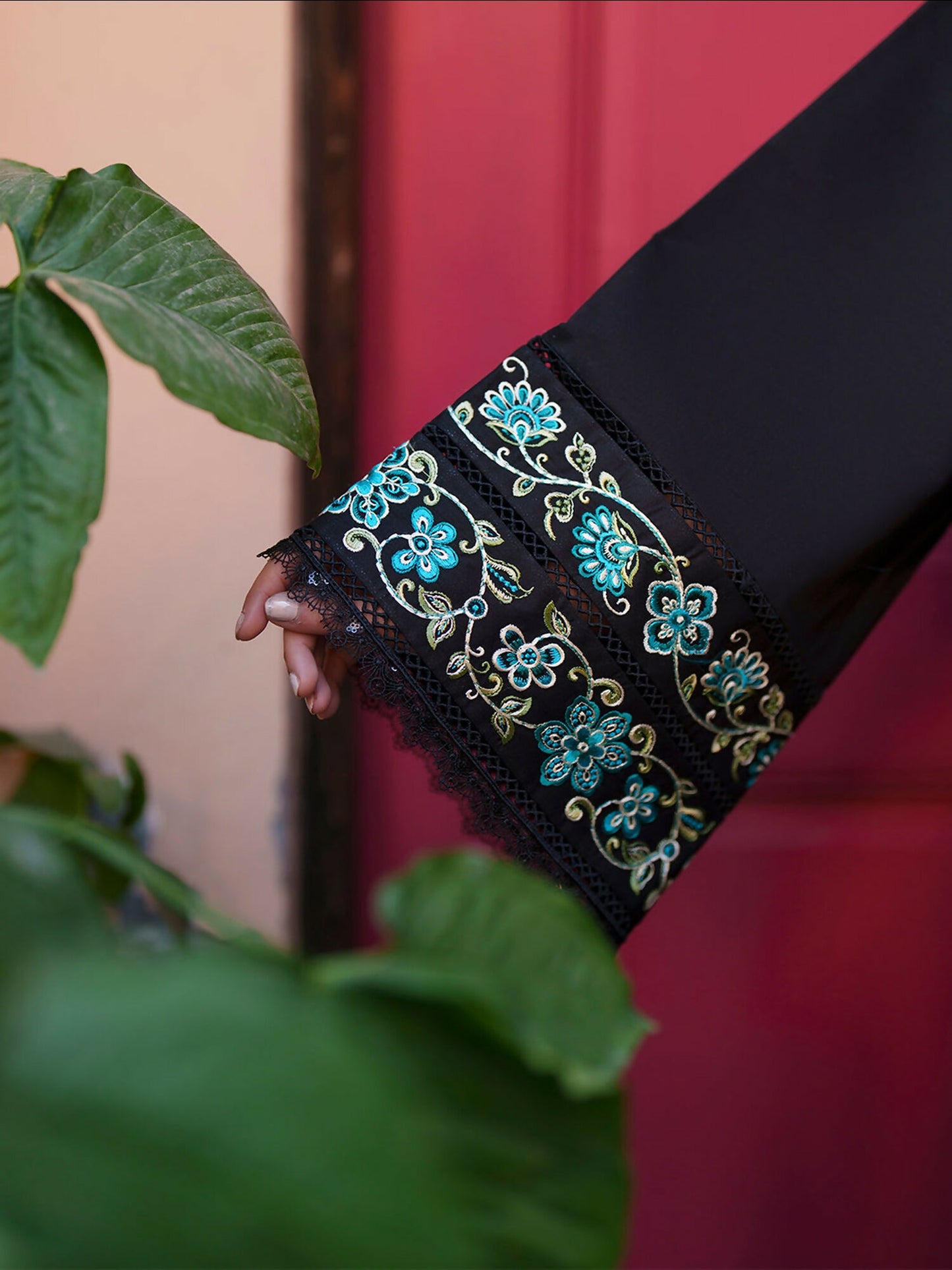 Mahnur Fiona Lawn'26 Embroidered Unstitched 3-Piece Suit-F-11