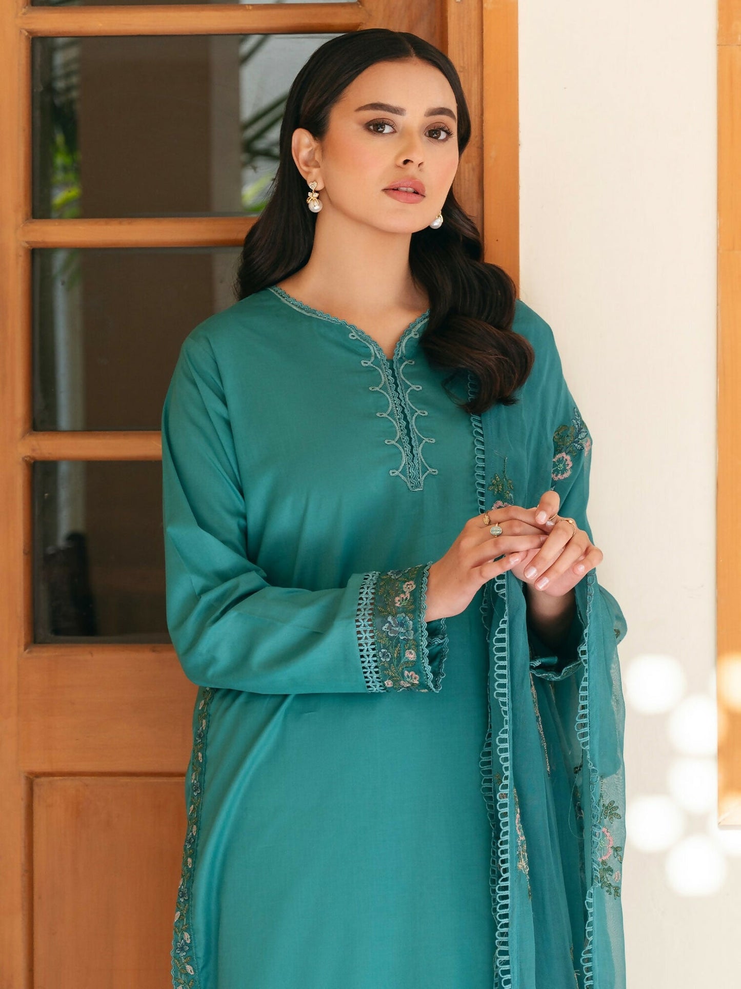 Mannat Clothing Lawn Embroidered Stitched Suit-Zenia