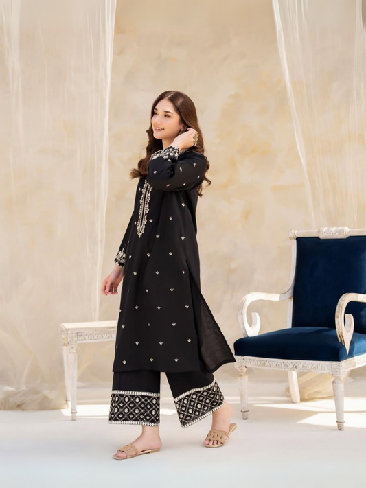 Stitched 2-piece Doria cotton suit with embroidered long shirt and plazo from Tehzeeb Libas Premium Collection.