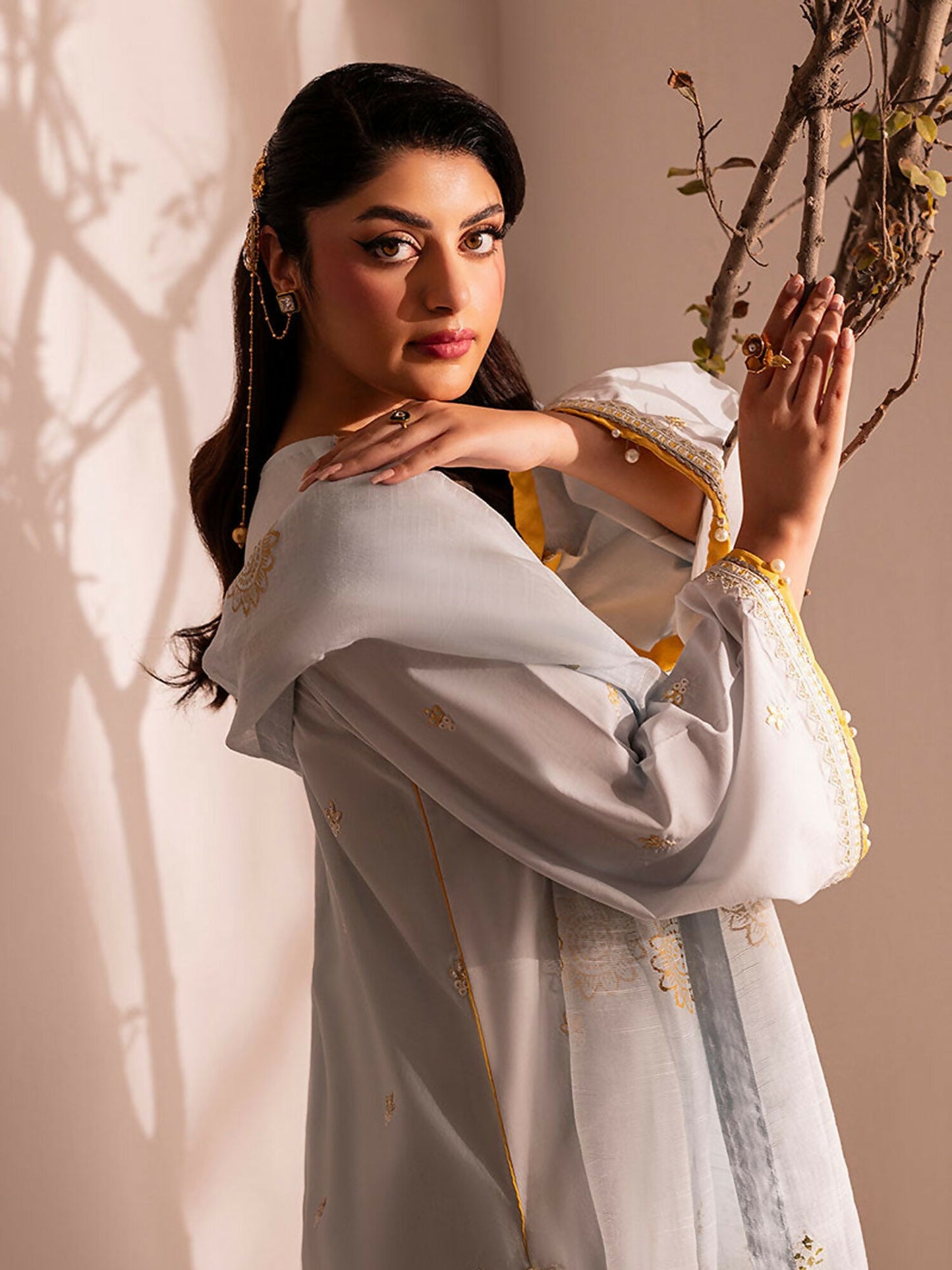 Shurooq L’amore Lawn Embroidered Stitched 3-Piece Suit-Skye