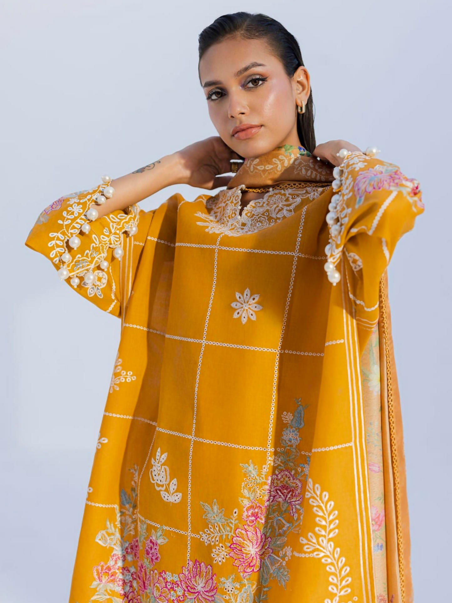 Sana Safinaz Lawn Embroidered Unstitched 3-Piece Suit-M252-012B-CT