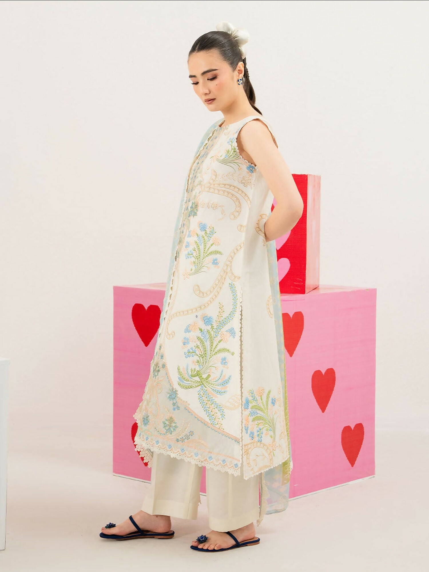 Mahnur Anaya Lawn Vol-1 Embroidered Stitched 3-Piece Suit-ANA-010