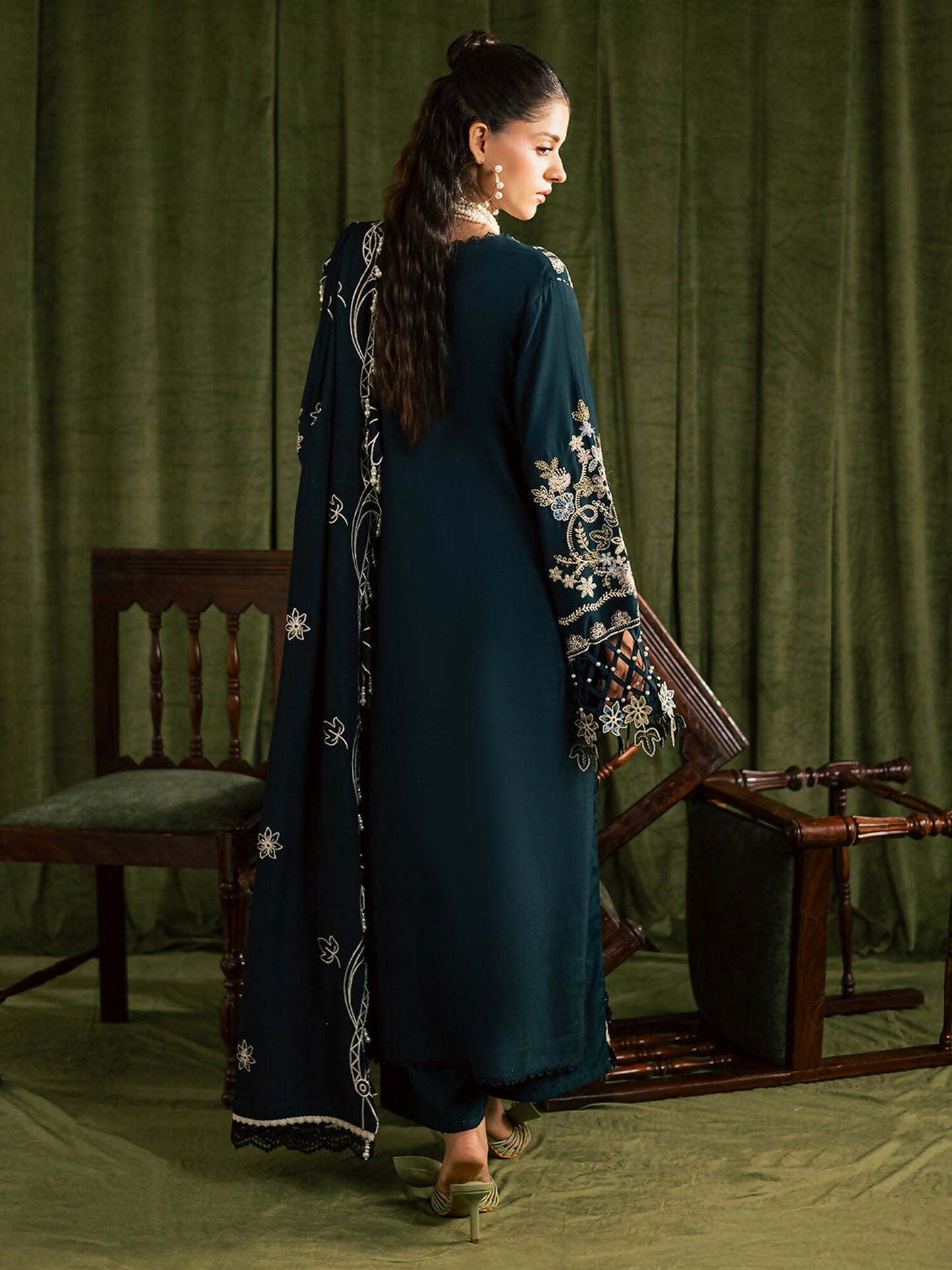 Mahnur Kaia Slub Linen Embroidered Stitched 3-Piece Suit-K- 07