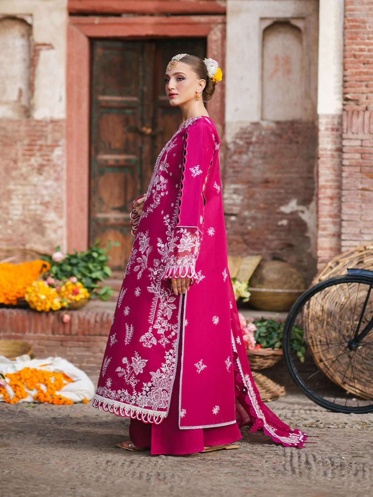 Mahnur Gul Luxury Lawn'26 Embroidered Unstitched 3-Piece Suit-G-001