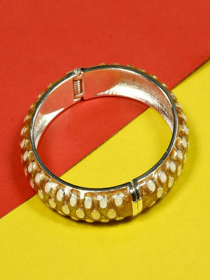Funky's Women Attractive Designer Clutch Bangle-10804