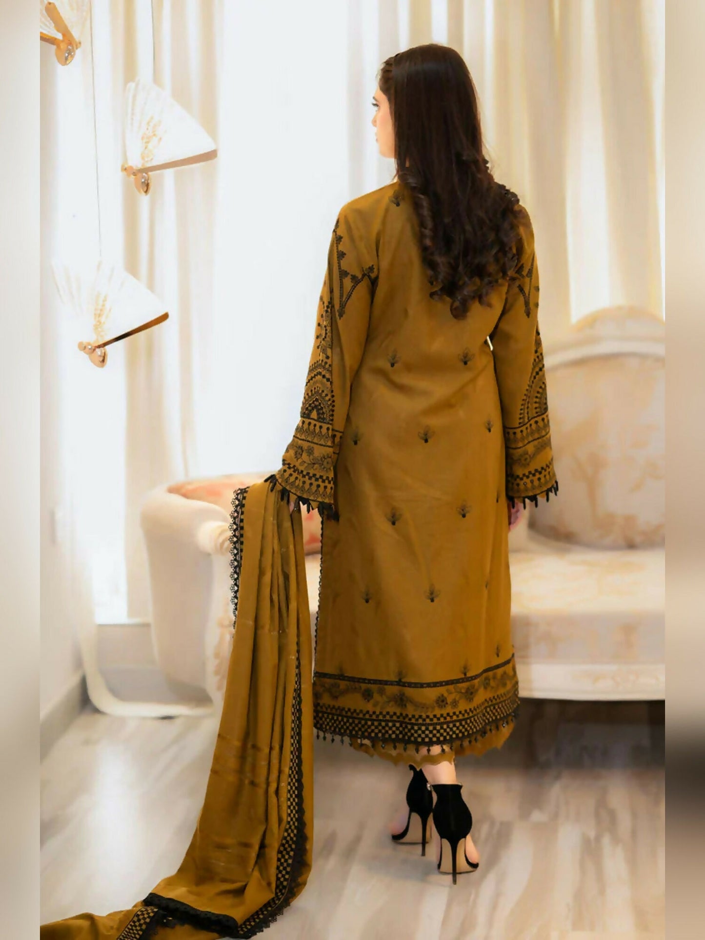 Zeephire Dhanak Embroidered Stitched 3-Piece Suit-Zaitoon
