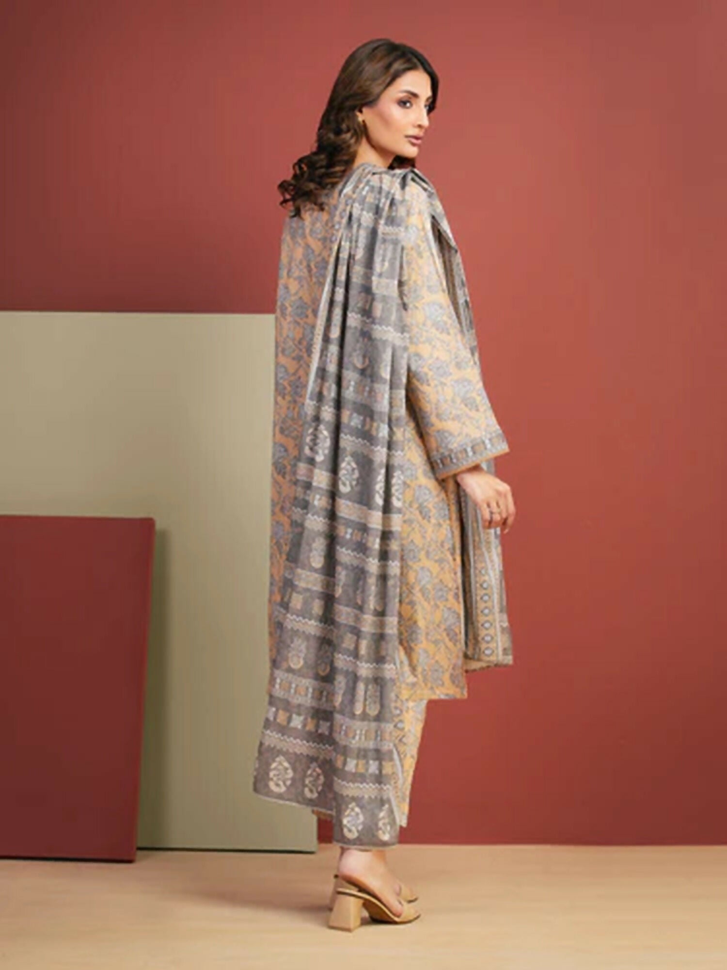 Edenrobe Allure Summer Lawn Printed Unstitched 3-Piece Suit-EWU5A1-35327