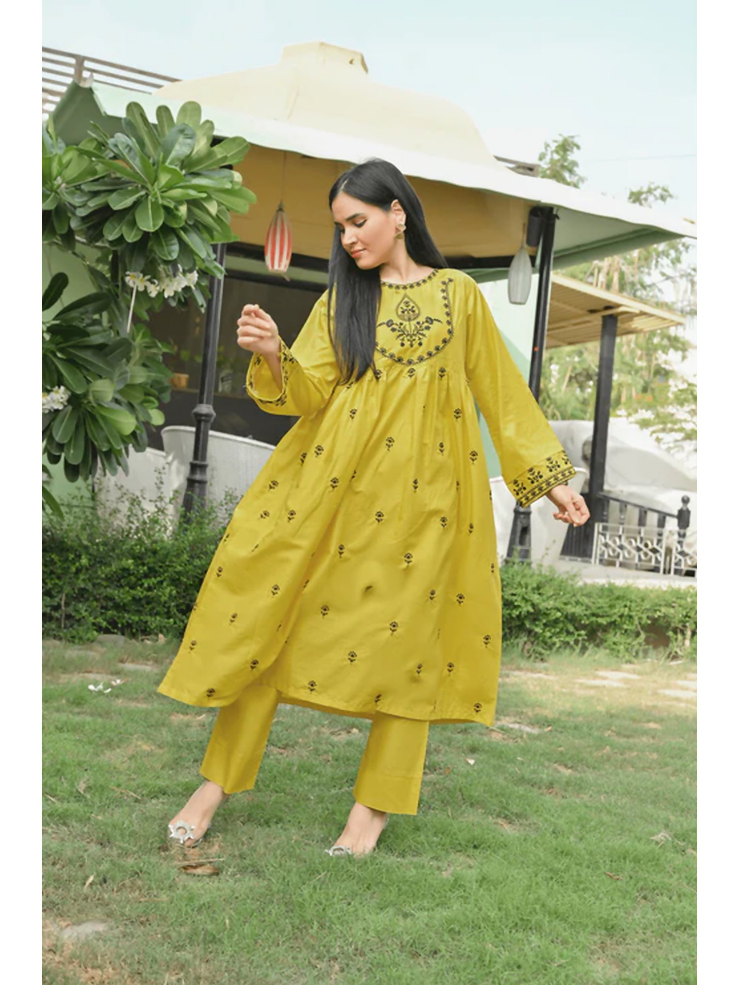 MAK Fashion Lawn Embroidered Stitched 2-Piece Suit-Nargis