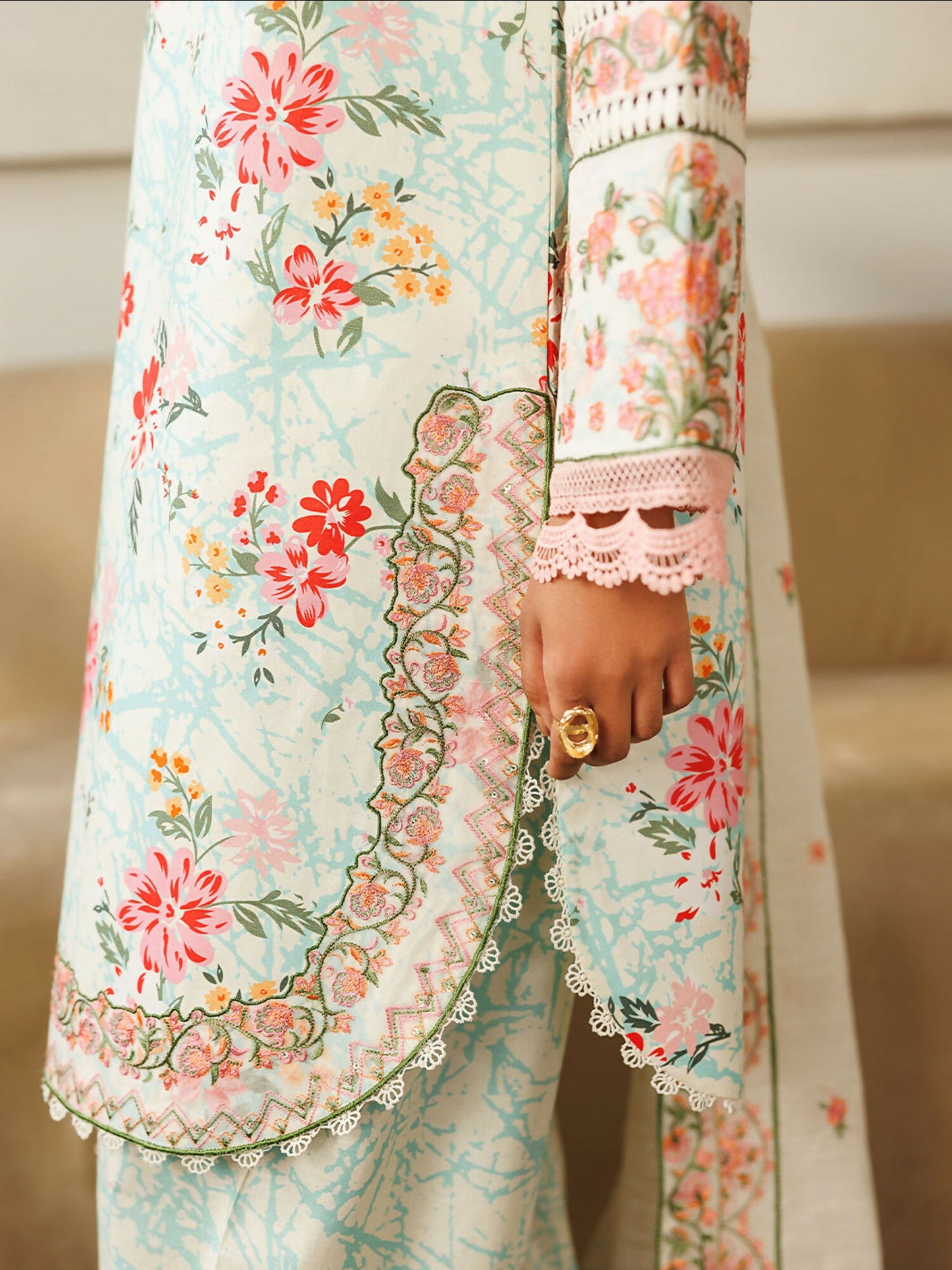 Mahnur Leila Lawn'26 Embroidered Unstitched 3-Piece Suit-L-05