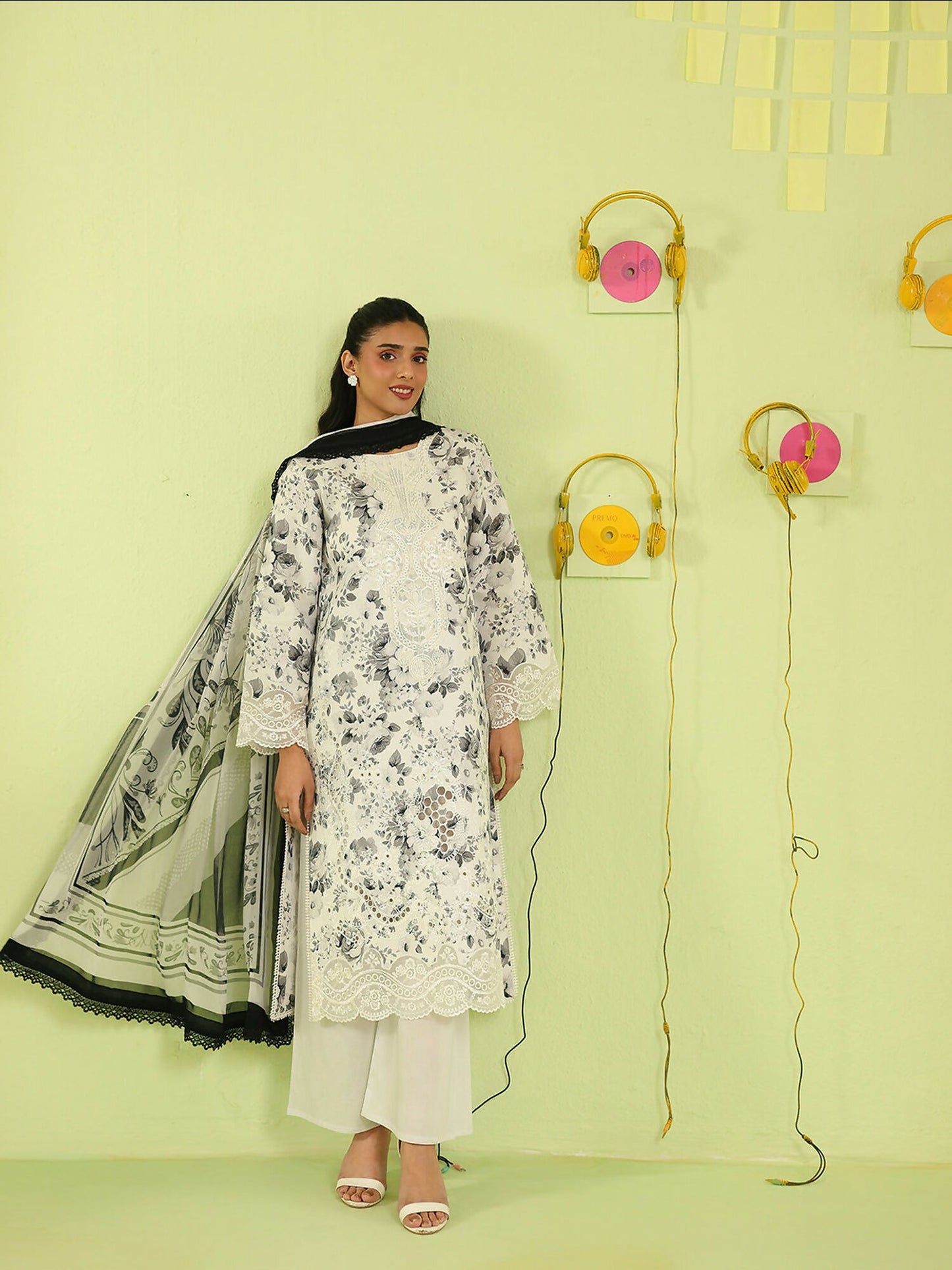 Mahnur Anaya Vol.2 Lawn Embroidered Stitched 3-Piece Suit-AN-2-08