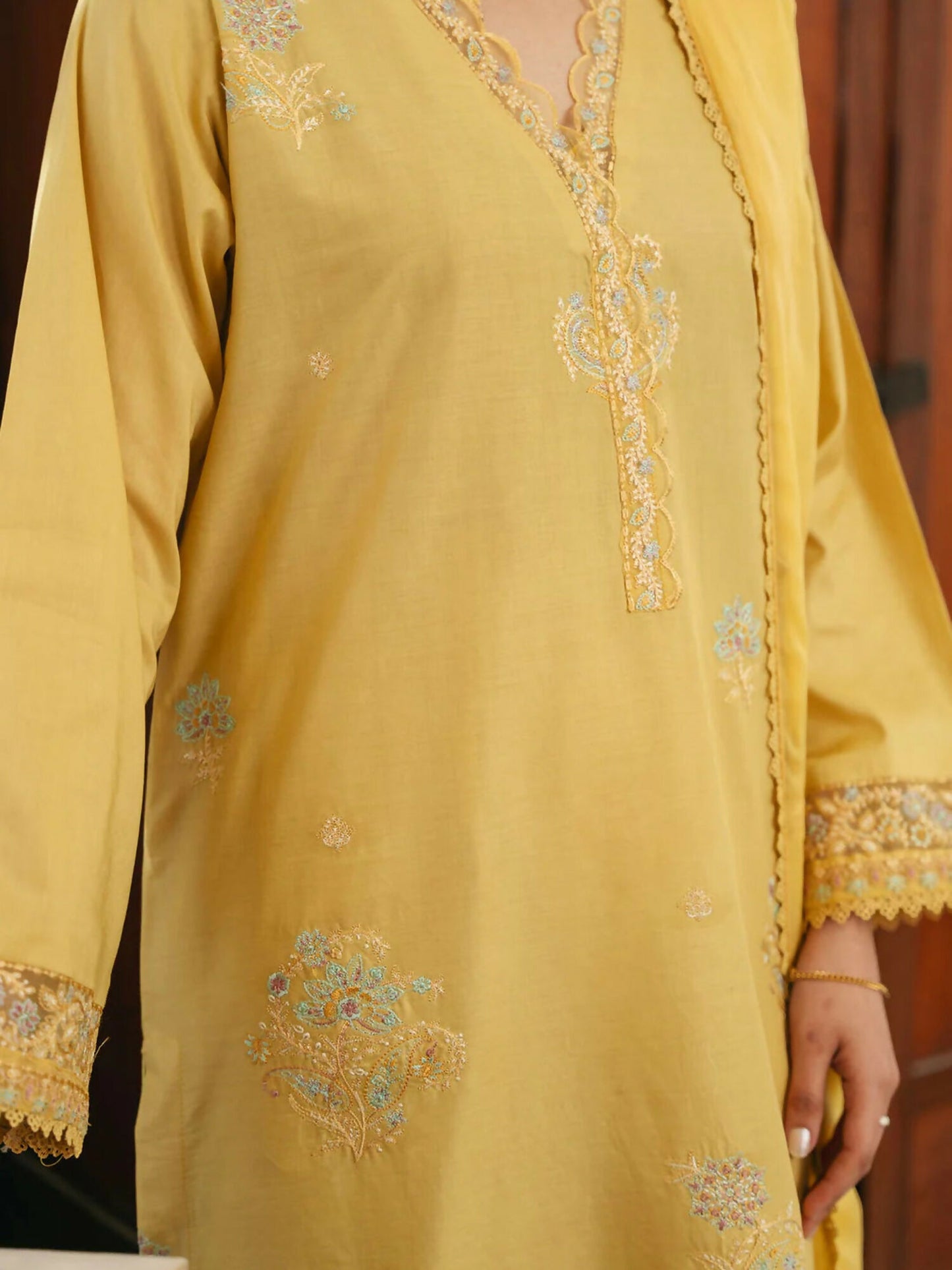 Mannat Clothing Spring Edit'25 Lawn Embroidered Stitched Suit-Dawn