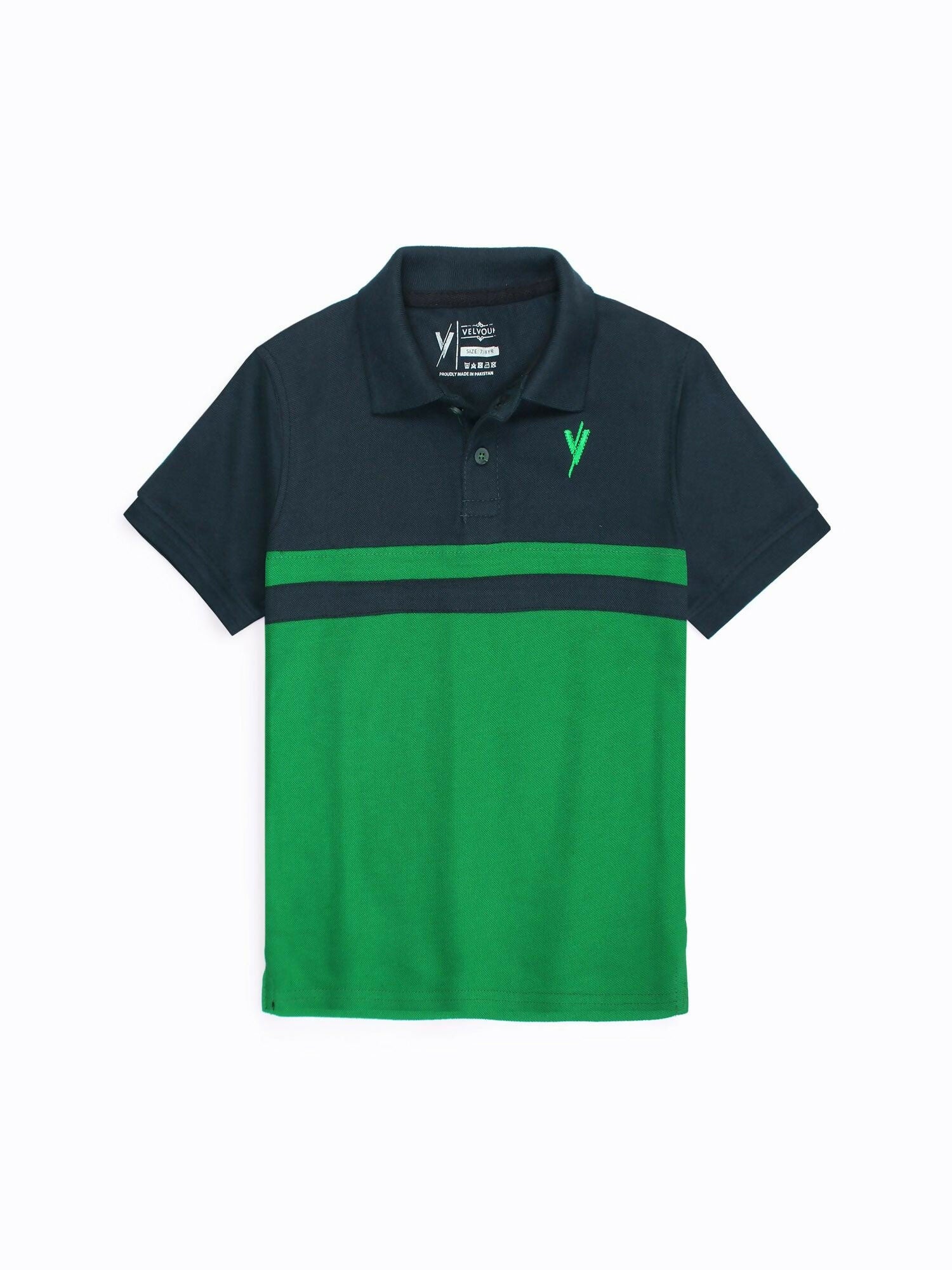 Boys’ half-sleeve polo in breathable piqué fabric with a tipping collar, embroidered logo, and pull-on design – perfect for summer activities indoors and out.