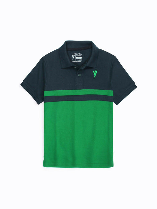 Boys’ half-sleeve polo in breathable piqué fabric with a tipping collar, embroidered logo, and pull-on design – perfect for summer activities indoors and out.