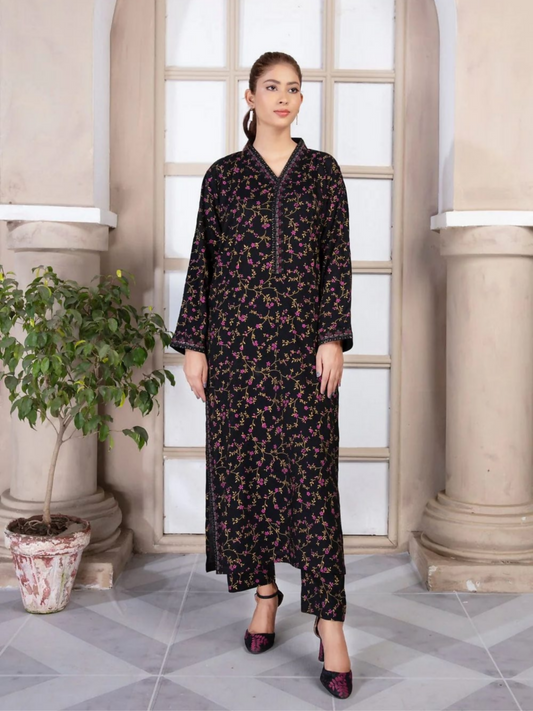 Tehzeeb Libas summer lilen 2-piece suit with embroidered neck and side patches on long shirt, paired with plain trouser.