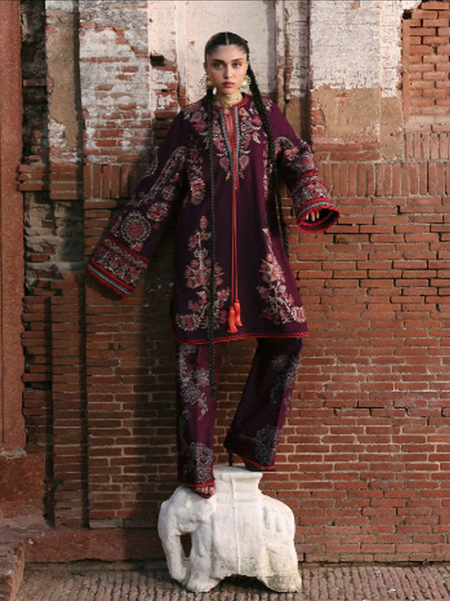 Jugnu By Hussain Rehar Khaddar'25 Embroidered Unstitched 3-Piece Suit-Laleh