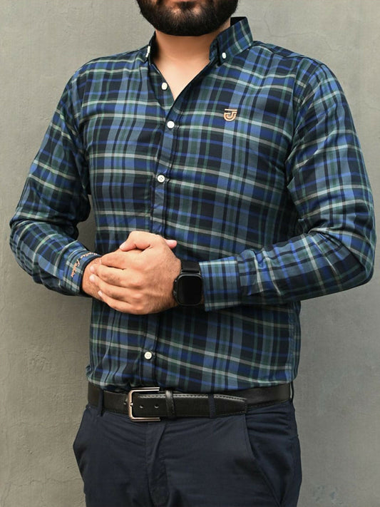 Men's checked cotton-polyester casual shirt with left chest embroidery and cuff embroidery.