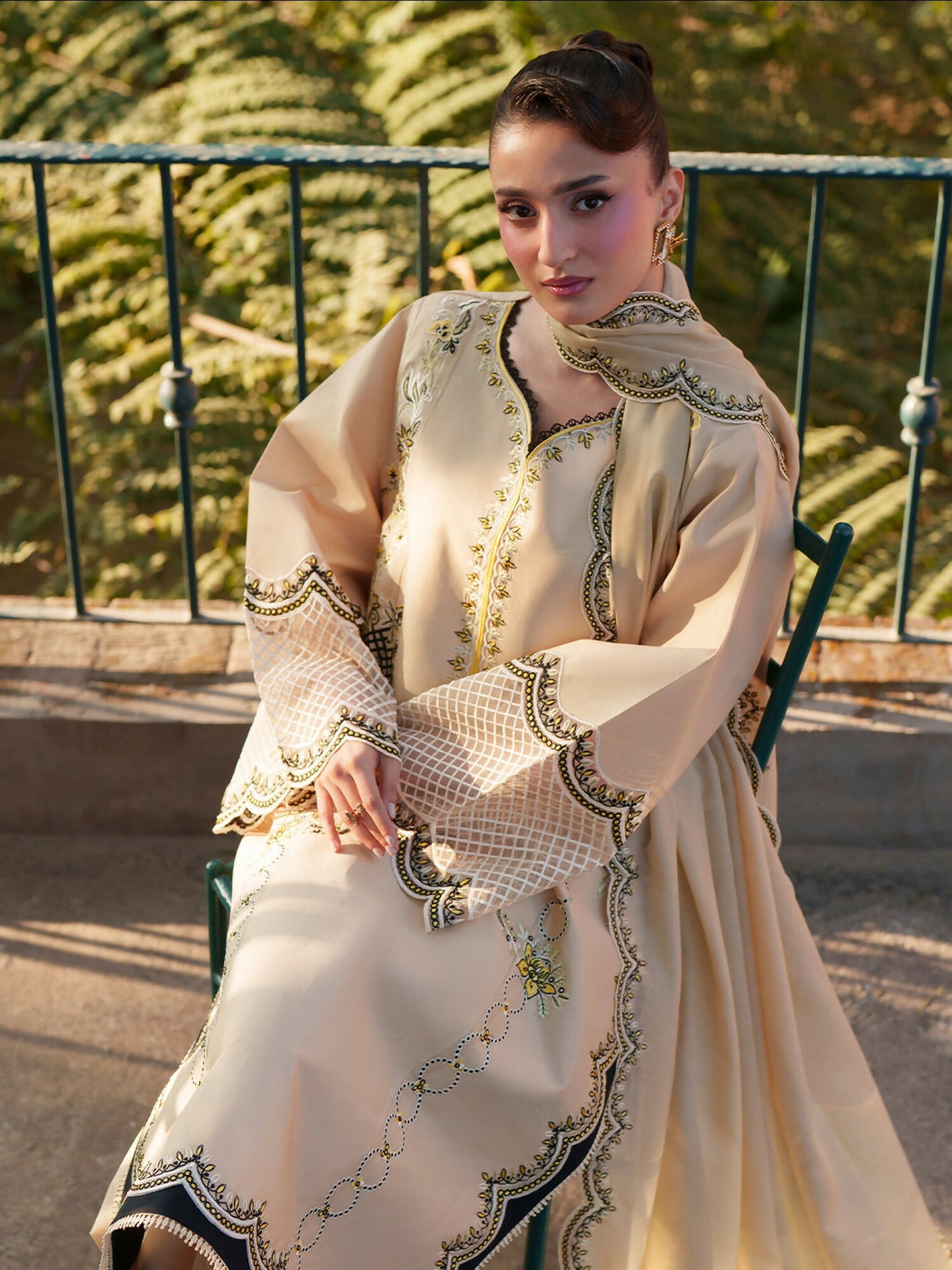 Mahnur Fiona Lawn'26 Embroidered Unstitched 3-Piece Suit-F-04