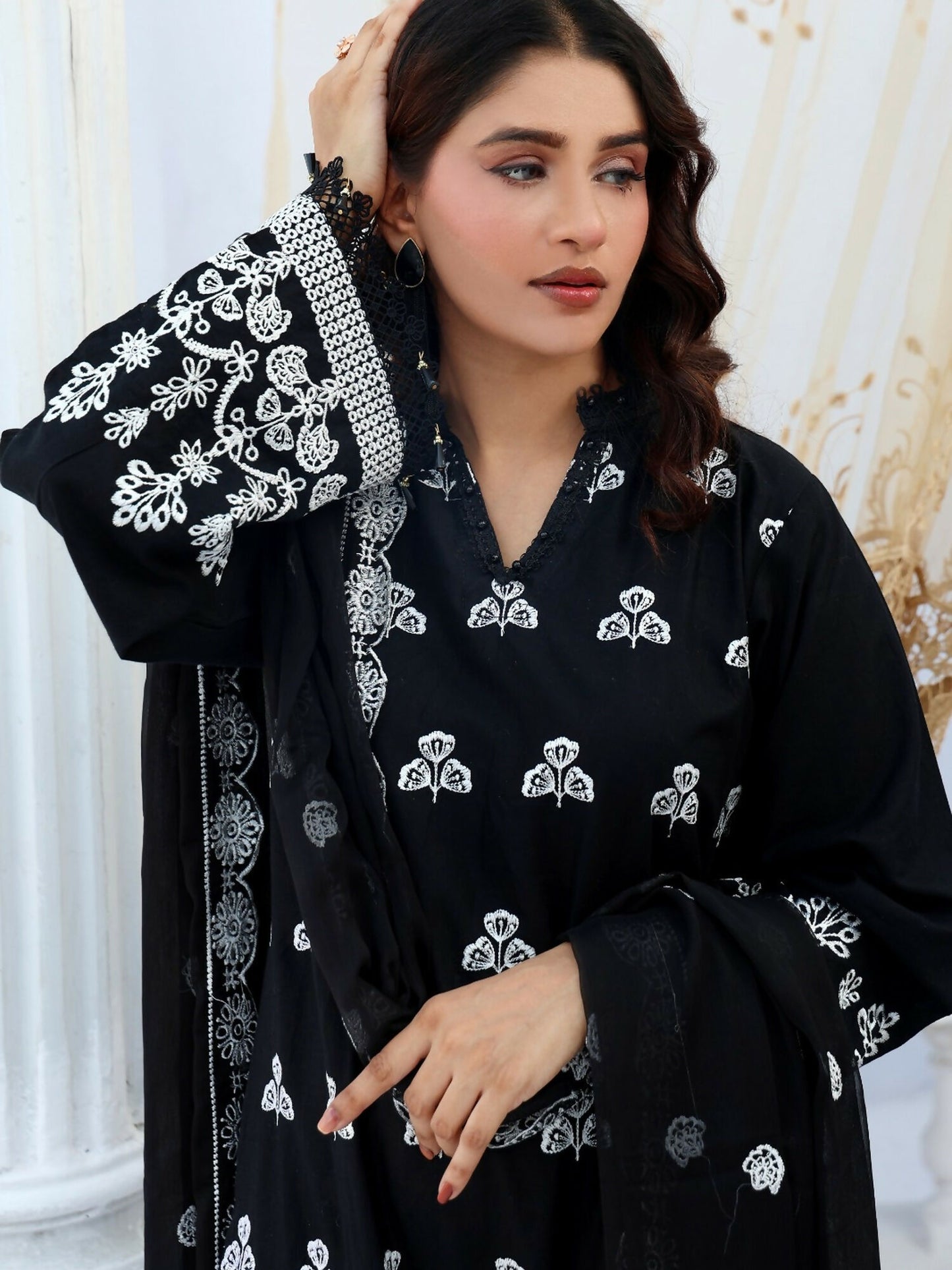 RB Pret & Couture Linen Embroidered Stitched 3-Piece Suit-04