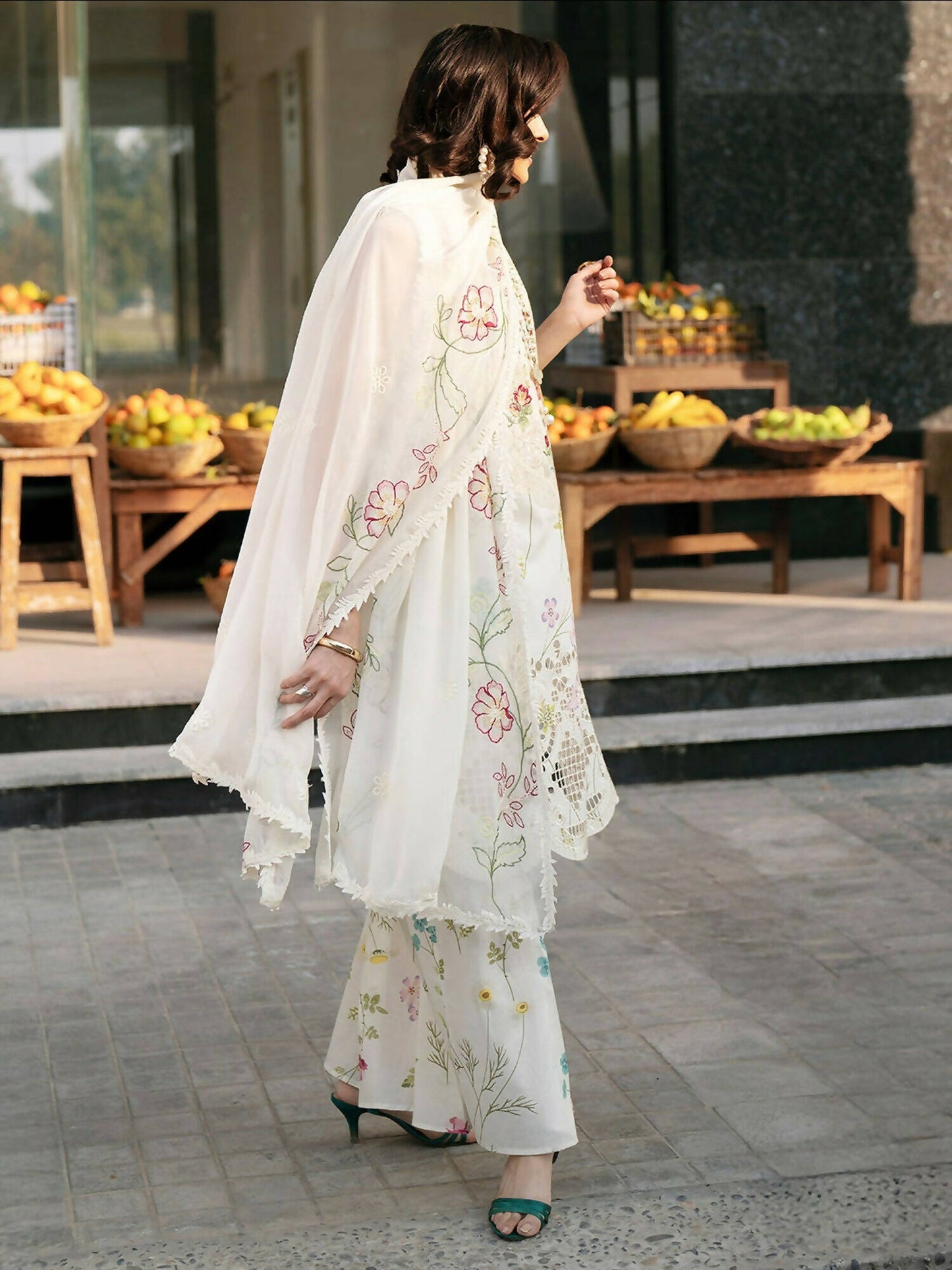 Mahnur Broadway Luxury Lawn'26 Embroidered Unstitched 3-Piece Suit-BW-002