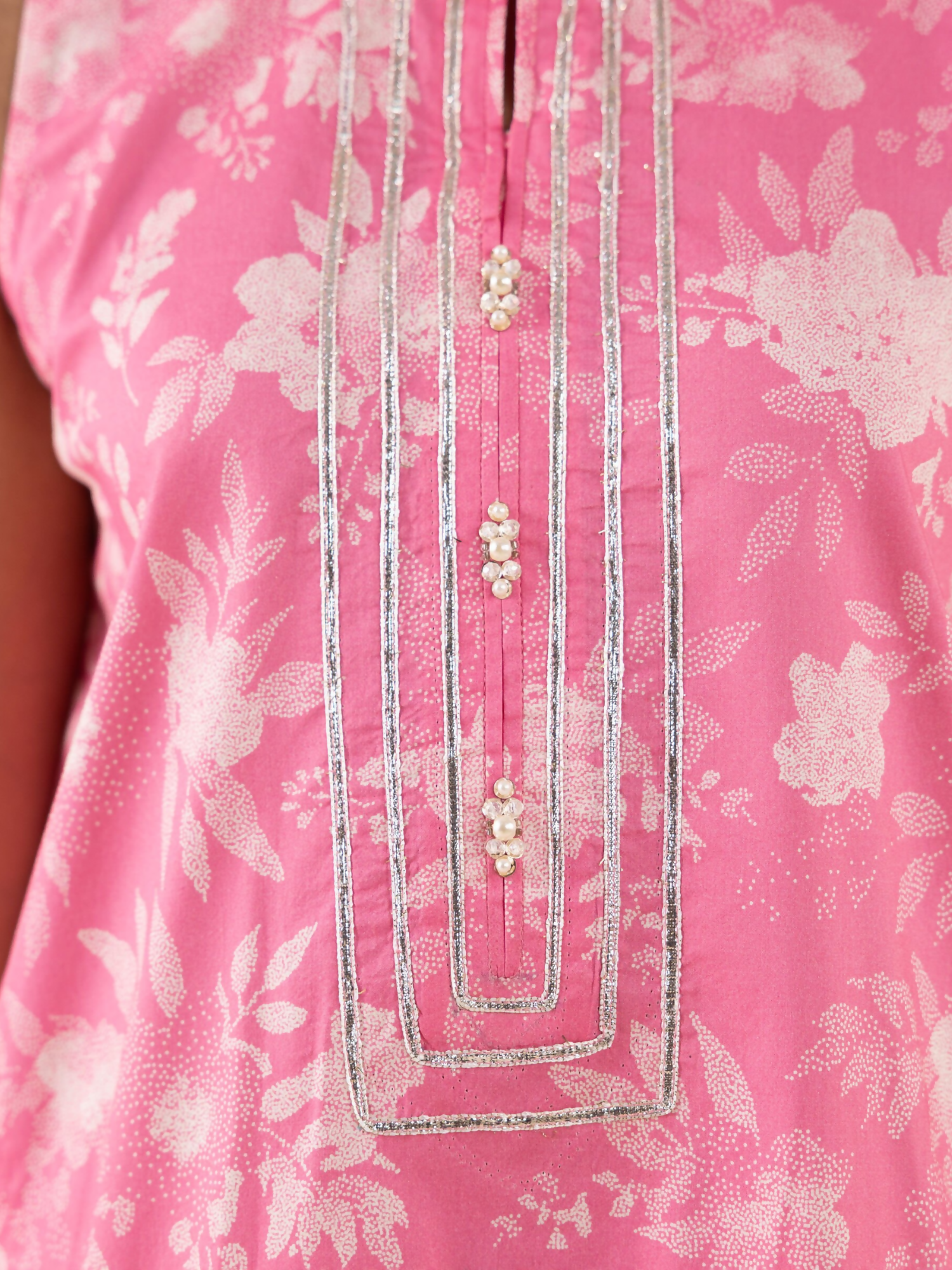 Sapphire Lawn Printed Unstitched 3-Piece Suit