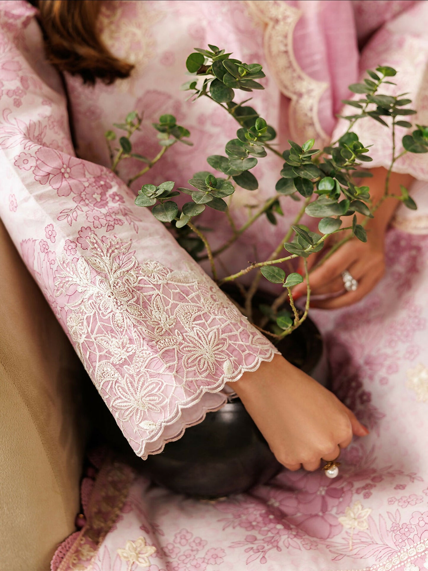 Mahnur Leila Lawn'26 Embroidered Unstitched 3-Piece Suit-L-12