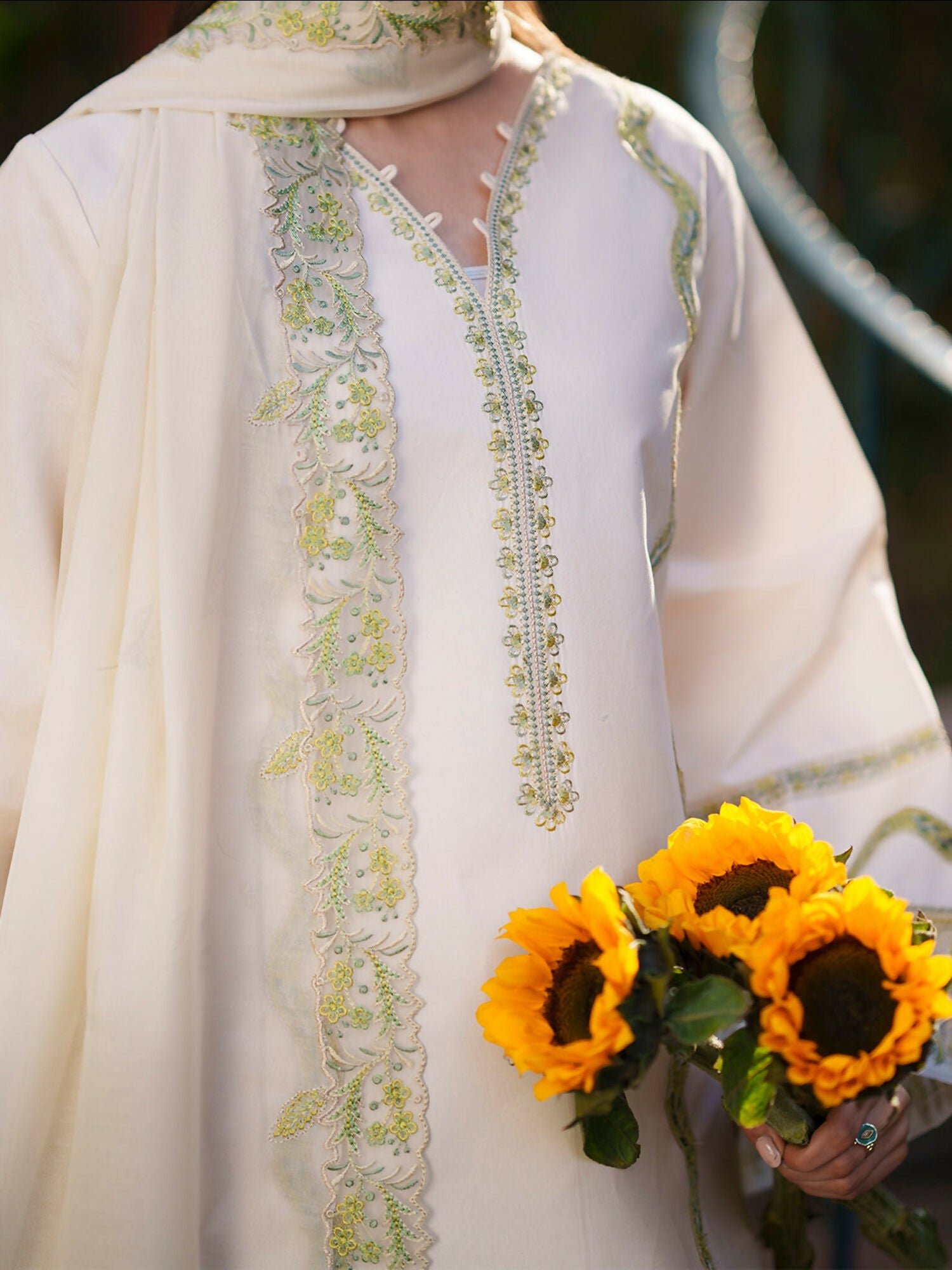 Mahnur Fiona Lawn'26 Embroidered Unstitched 3-Piece Suit-F-03