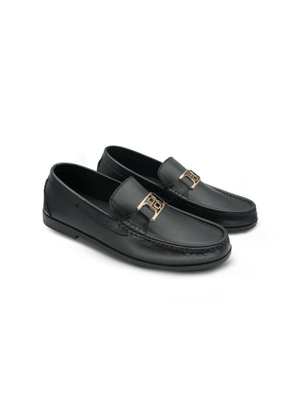 Elegant cow leather casual shoes with a lightweight build and durable rubber sole, ideal for daily wear and semi-formal occasions.