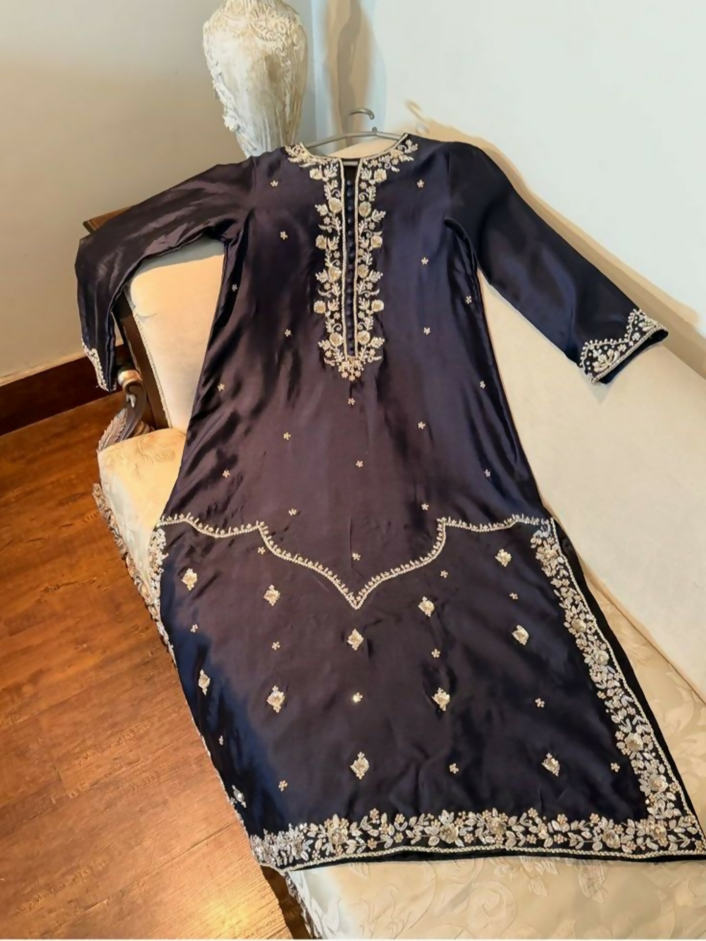 House Of Mahjan Eid Pret I Raw Silk Embroidered Stitched 2-Piece Suit