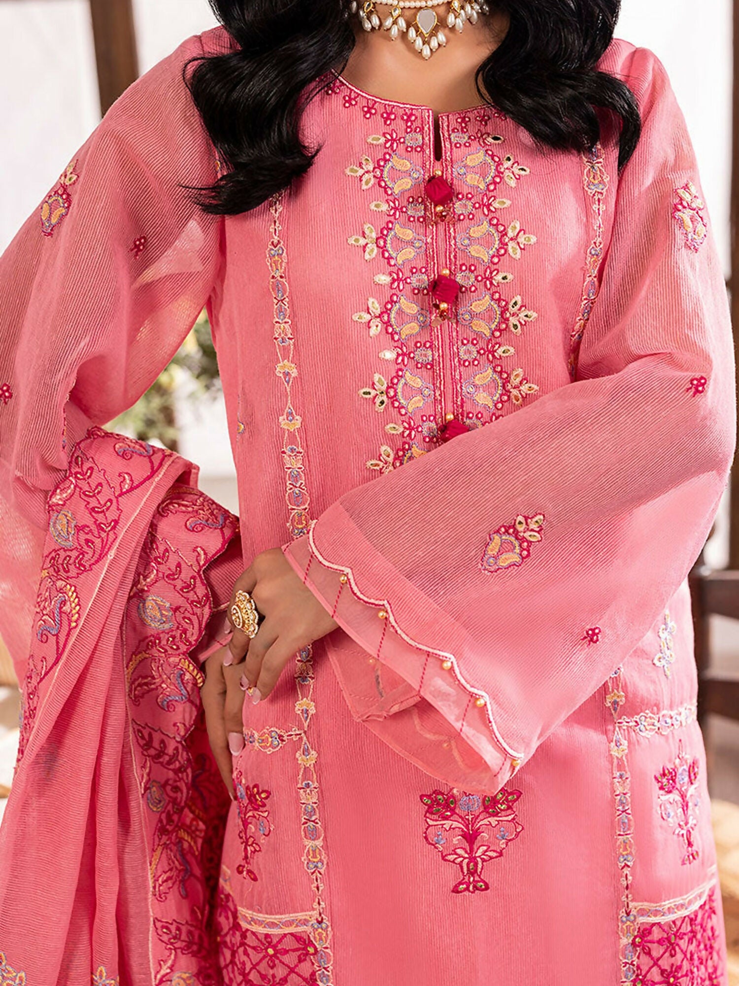 Shurooq L’amore Khaddi Net Embroidered Stitched 3-Piece Suit-Yodelle