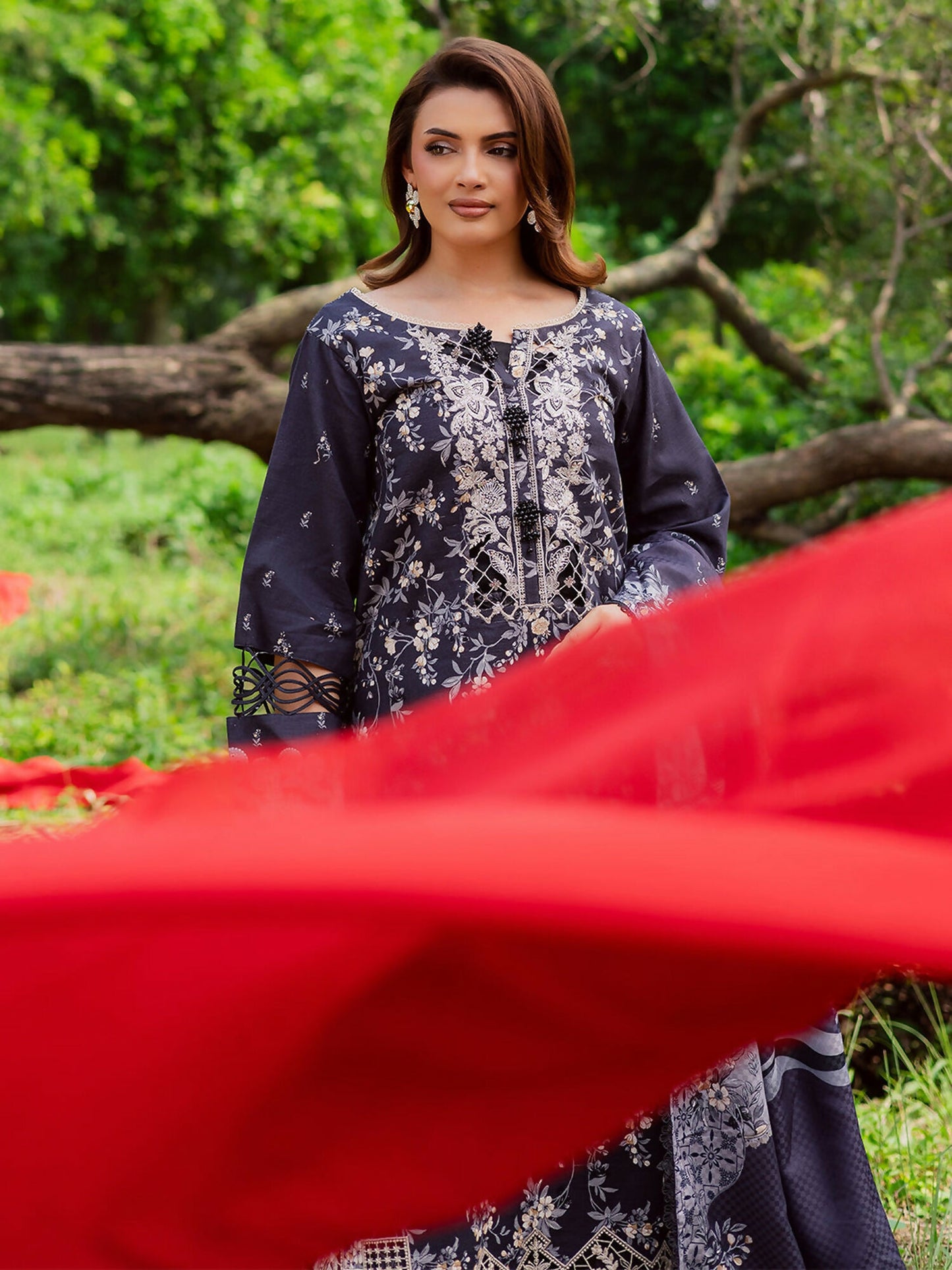 Parishay Rang e Sarma Khaddar Embroidered Stitched 3-Piece Suit-SAR-12