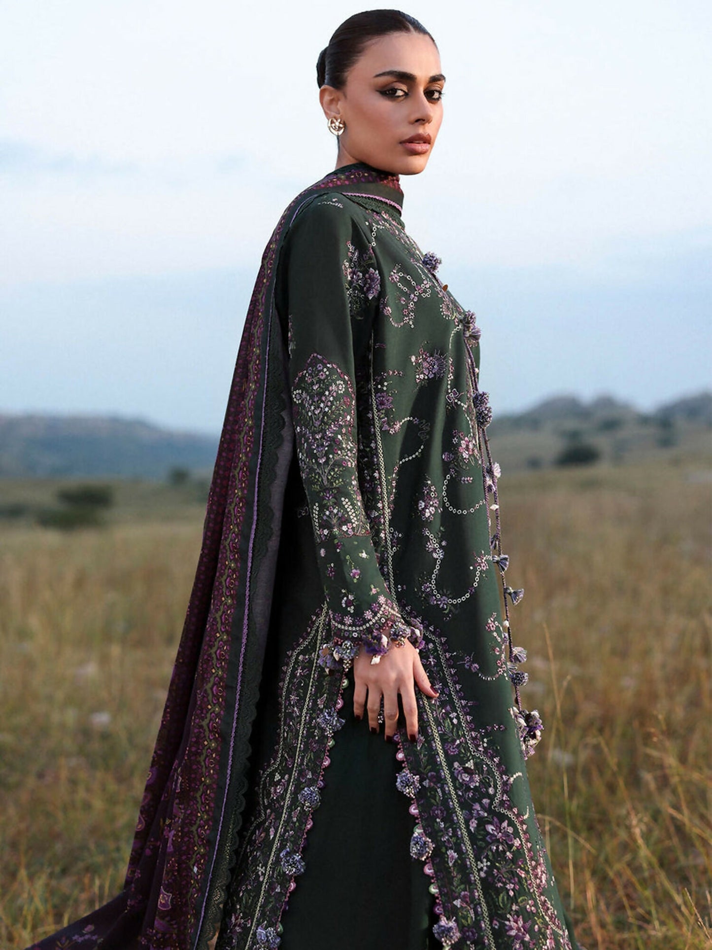 Hussain Rehar Khaddar'25 Embroidered Unstitched 3-Piece Suit-Gulbasi